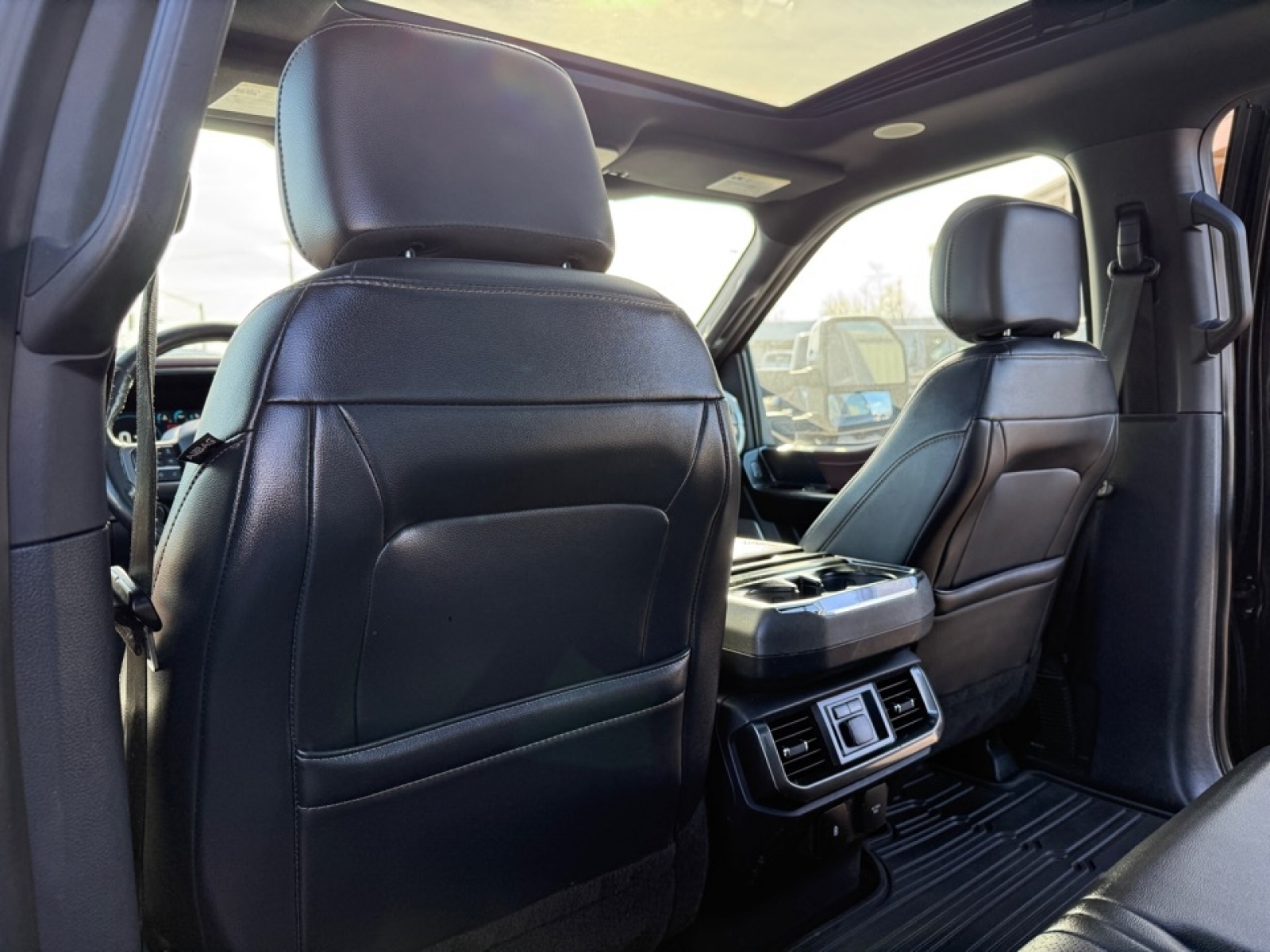 2021 Ford F-150 LARIAT, 39357, Photo