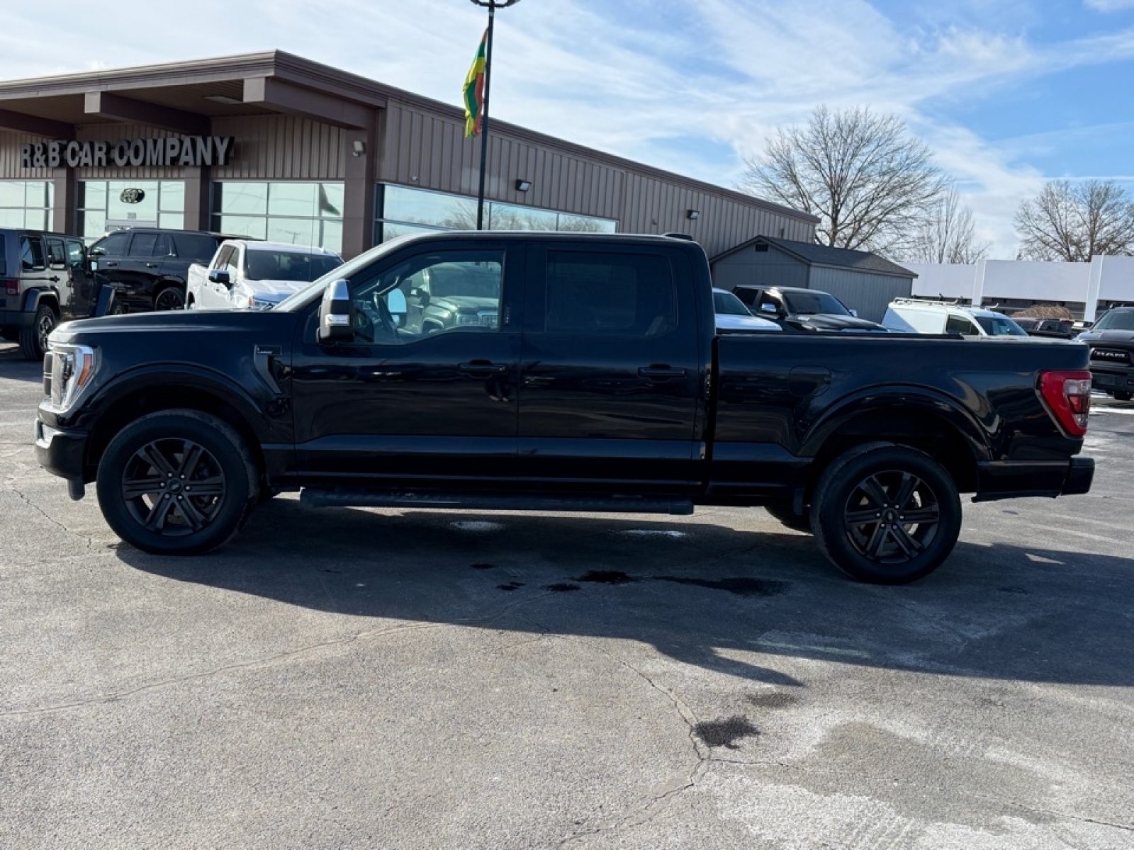 2021 Ford F-150 LARIAT, 39357, Photo