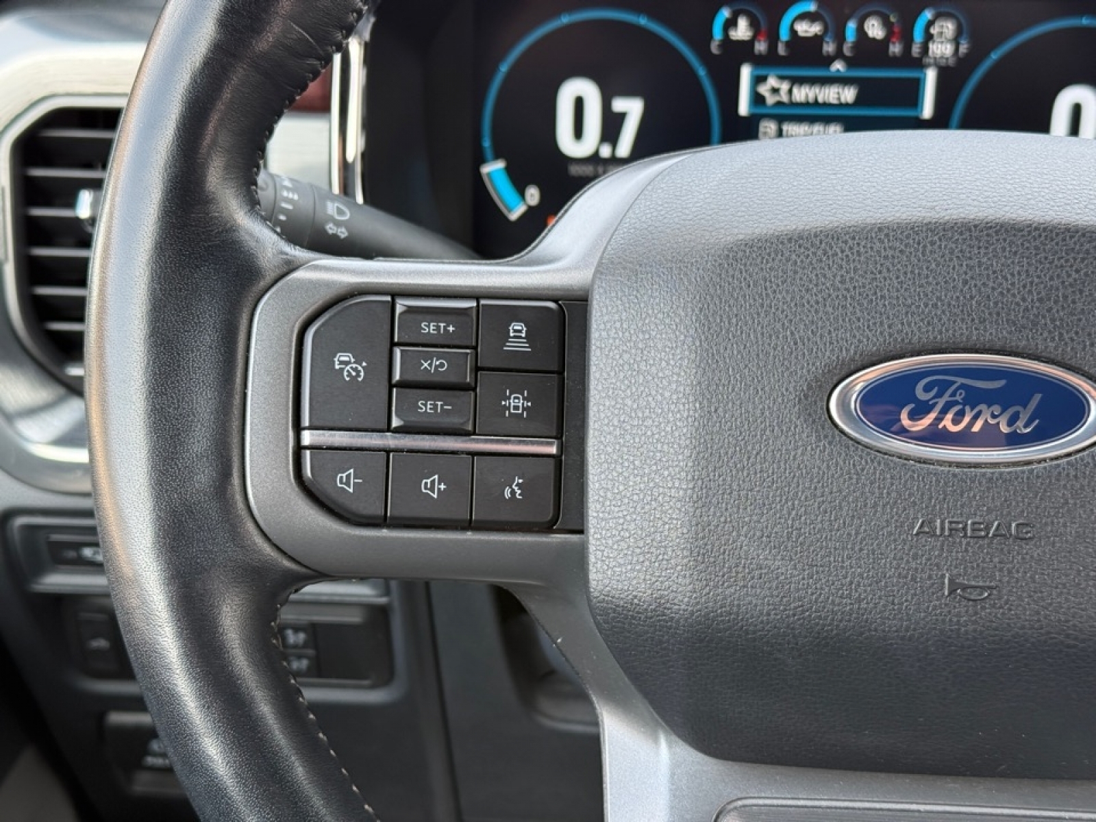 2021 Ford F-150 LARIAT, 39419, Photo