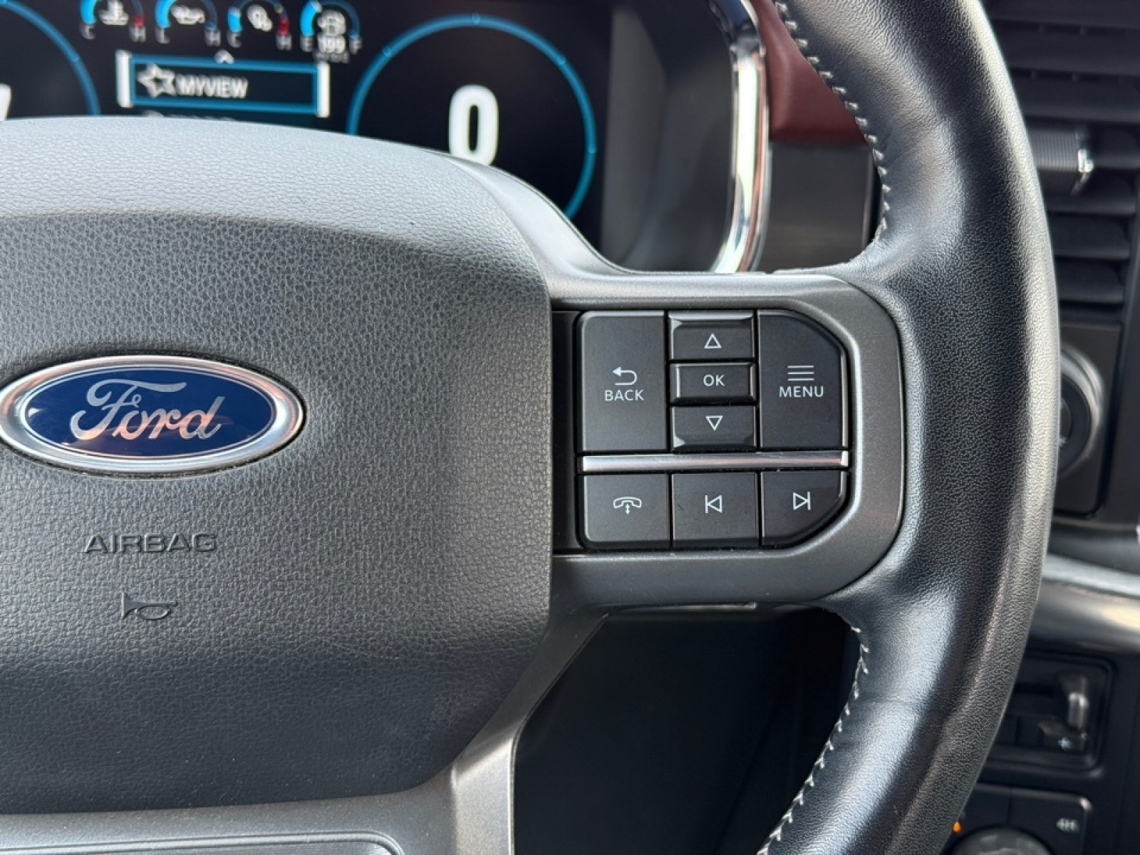 2021 Ford F-150 LARIAT, 39419, Photo