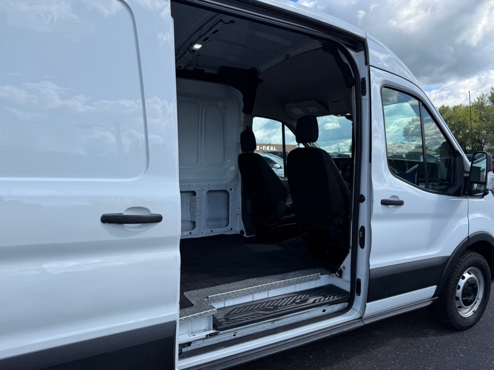 2021 Ford Transit photo 13