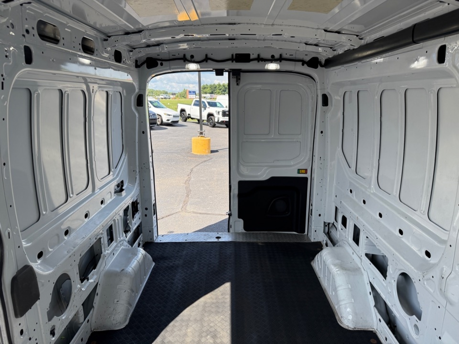 2021 Ford Transit photo 15