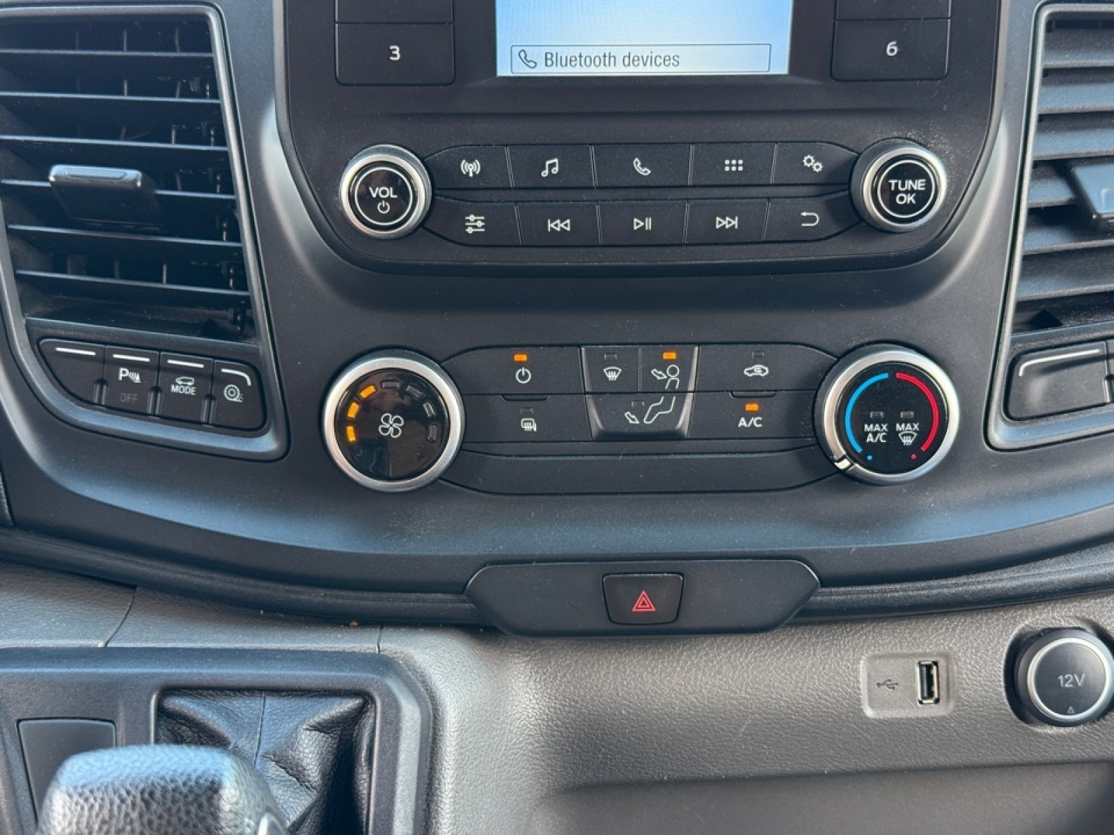 2021 Ford Transit photo 25
