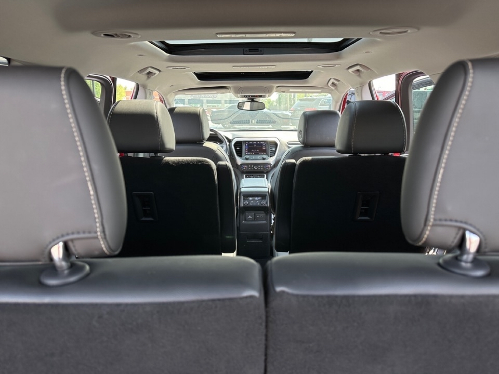 2021 GMC Acadia SLT, 36826, Photo