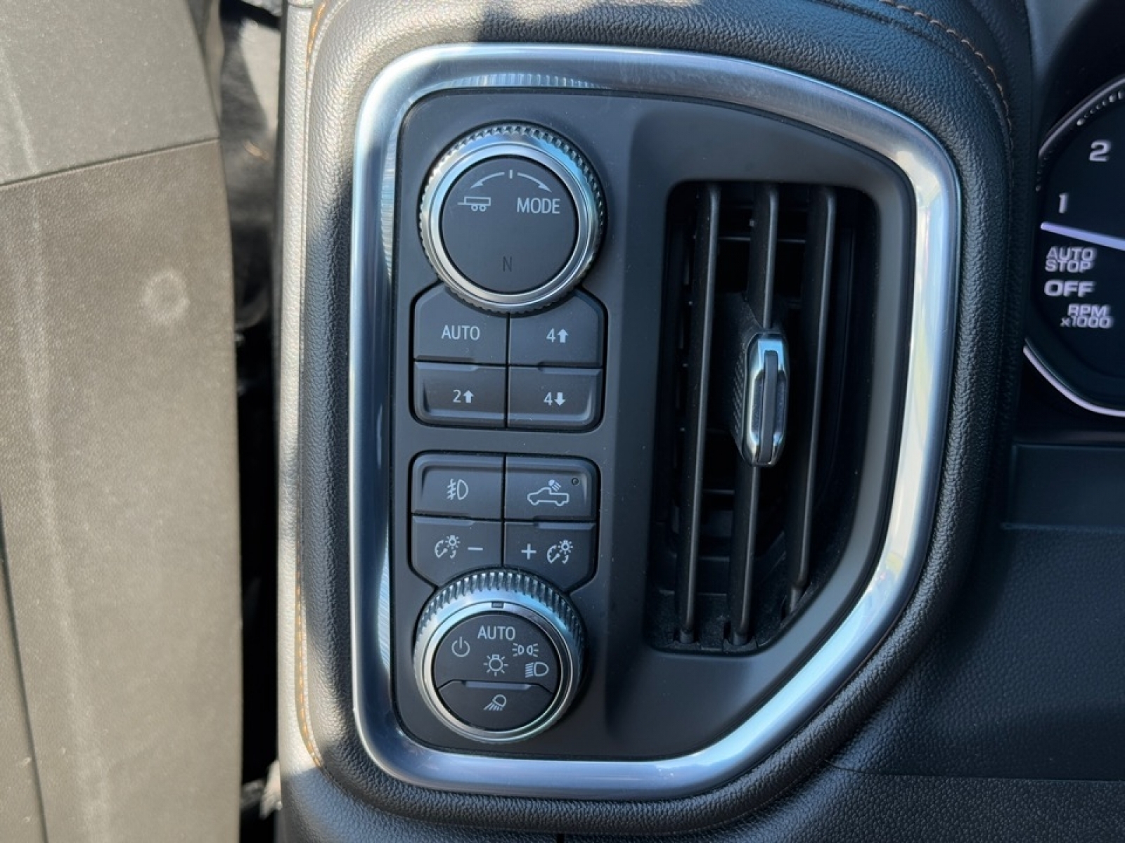 2021 GMC Sierra 1500 4WD Crew Cab Short Box AT4, 38987, Photo