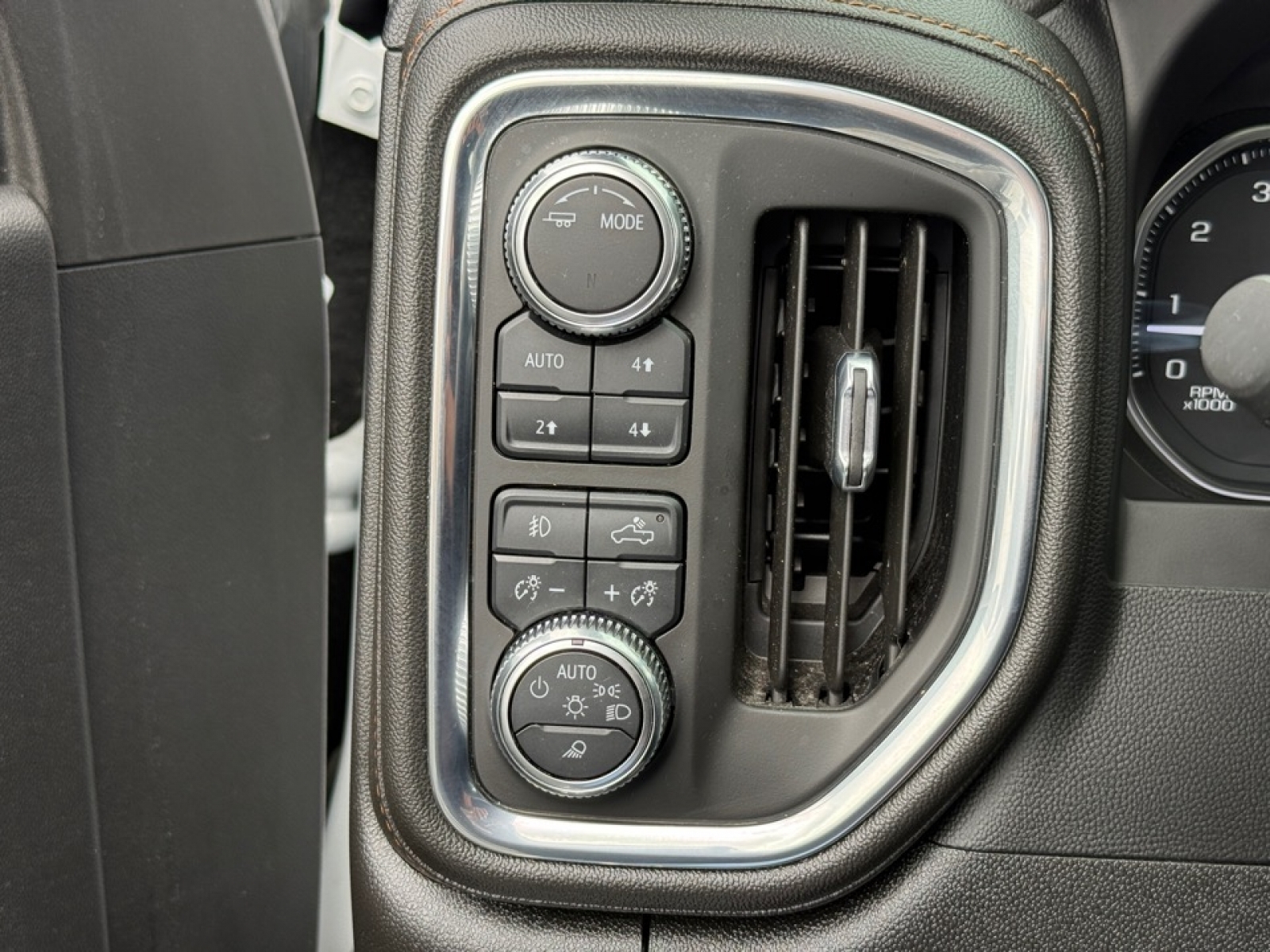2021 GMC Sierra 1500 AT4, 39849, Photo