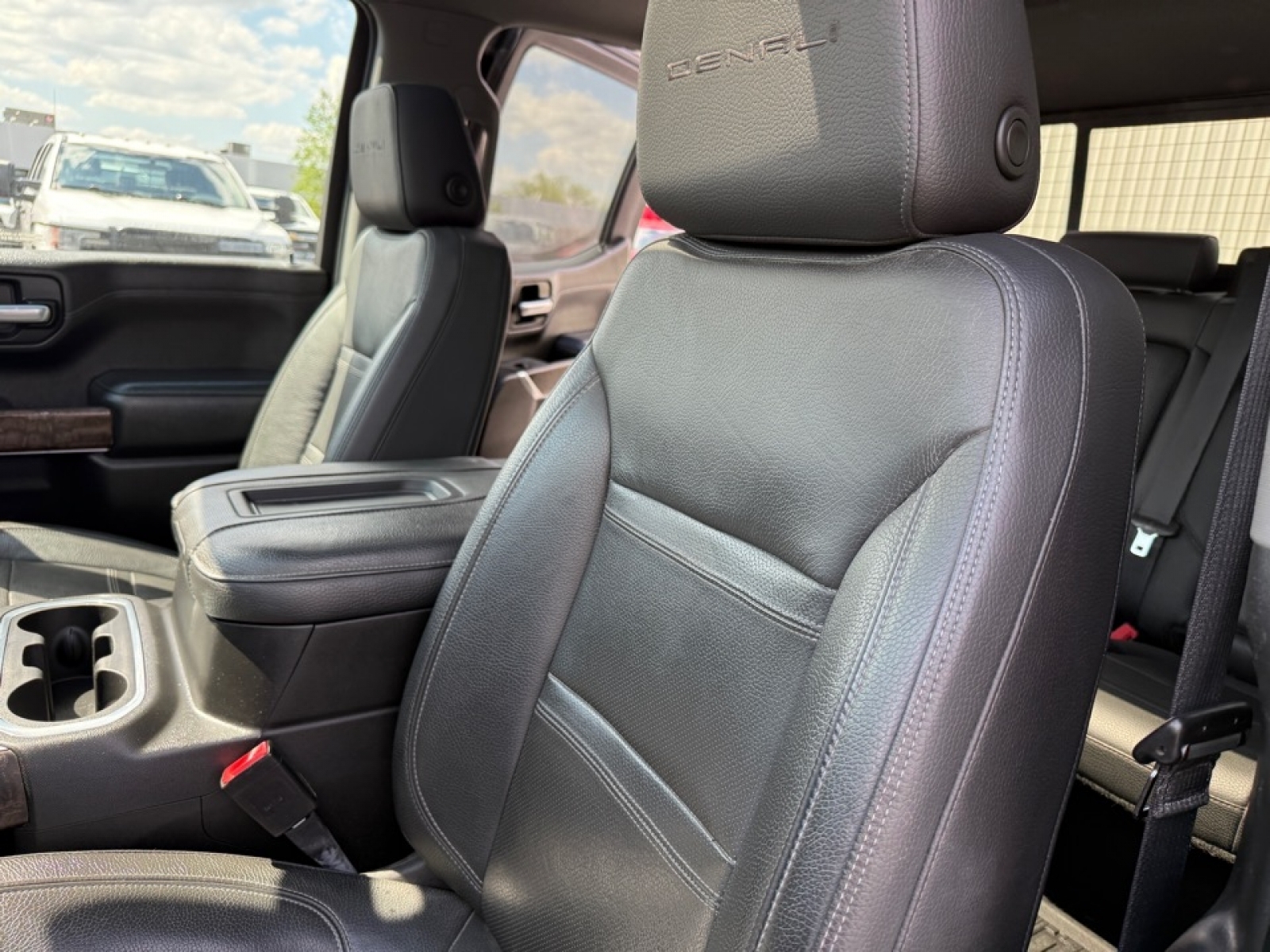 2021 GMC Sierra 1500 Denali, 39857, Photo