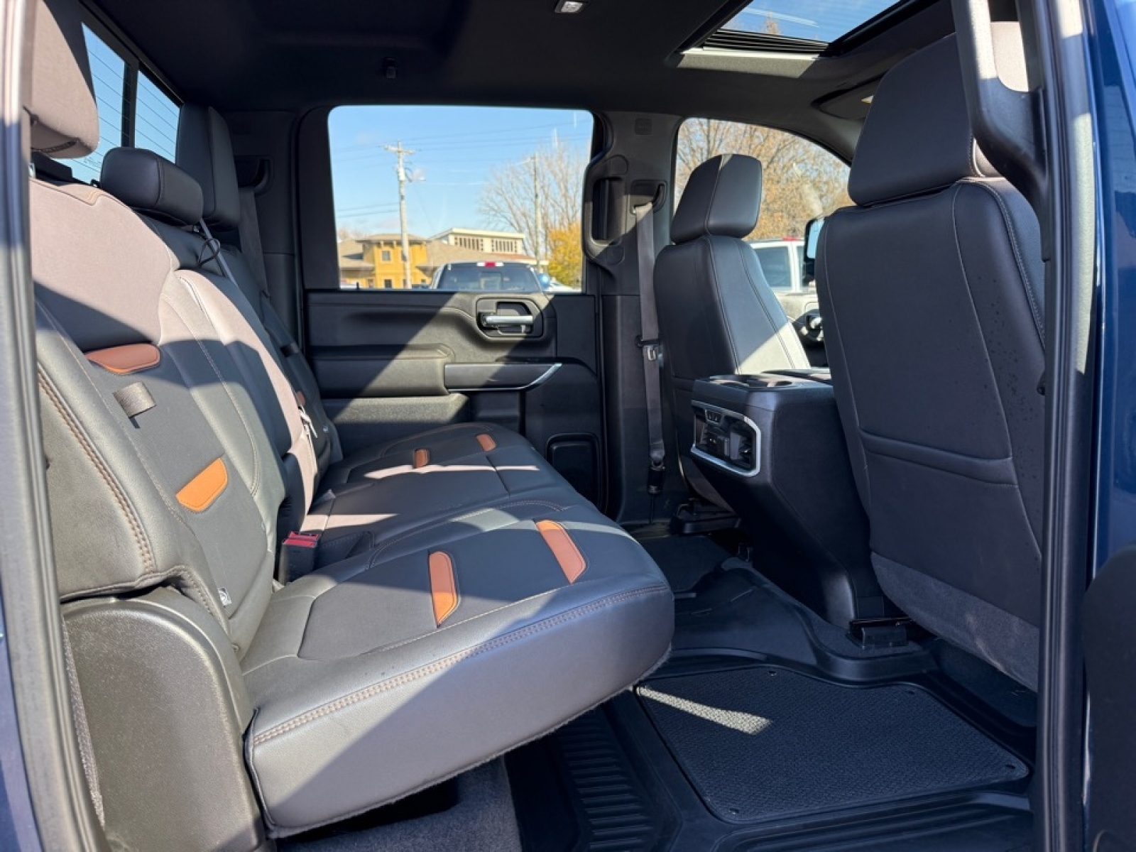 2021 GMC Sierra 2500HD 4WD Crew Cab Standard Bed AT4, 39025, Photo