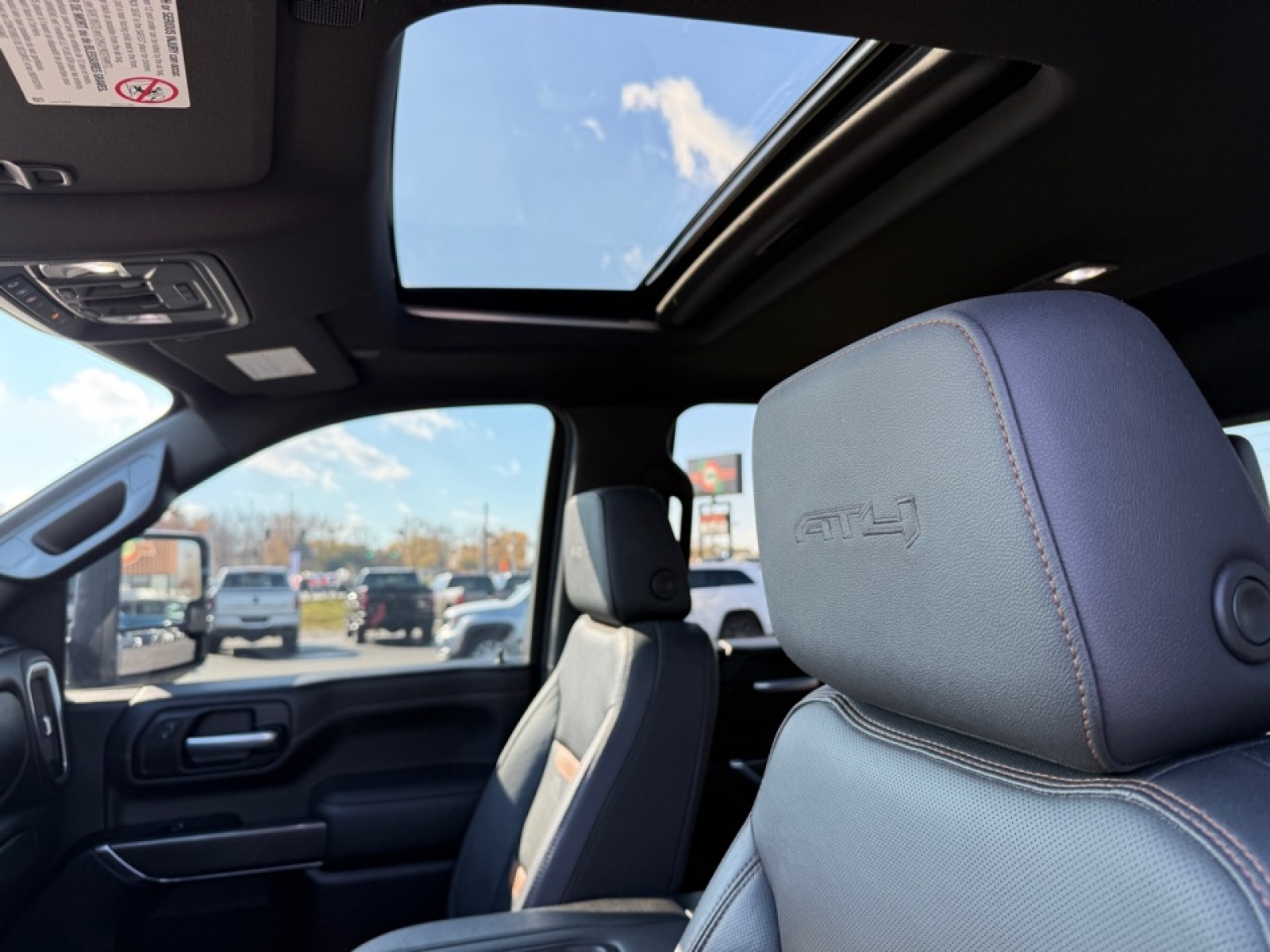 2021 GMC Sierra 2500HD 4WD Crew Cab Standard Bed AT4, 39025, Photo