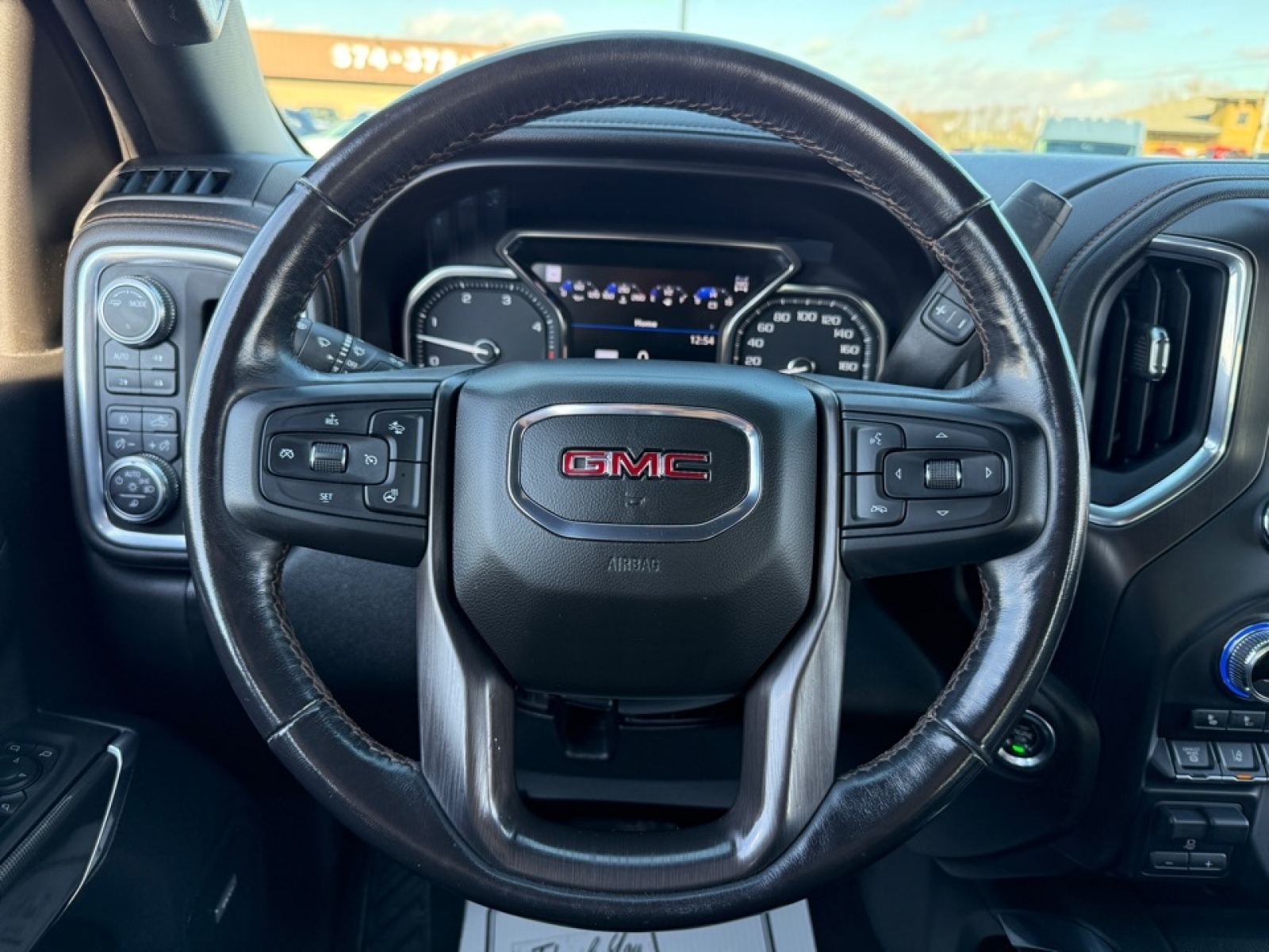 2021 GMC Sierra 2500HD 4WD Crew Cab Standard Bed AT4, 39025, Photo