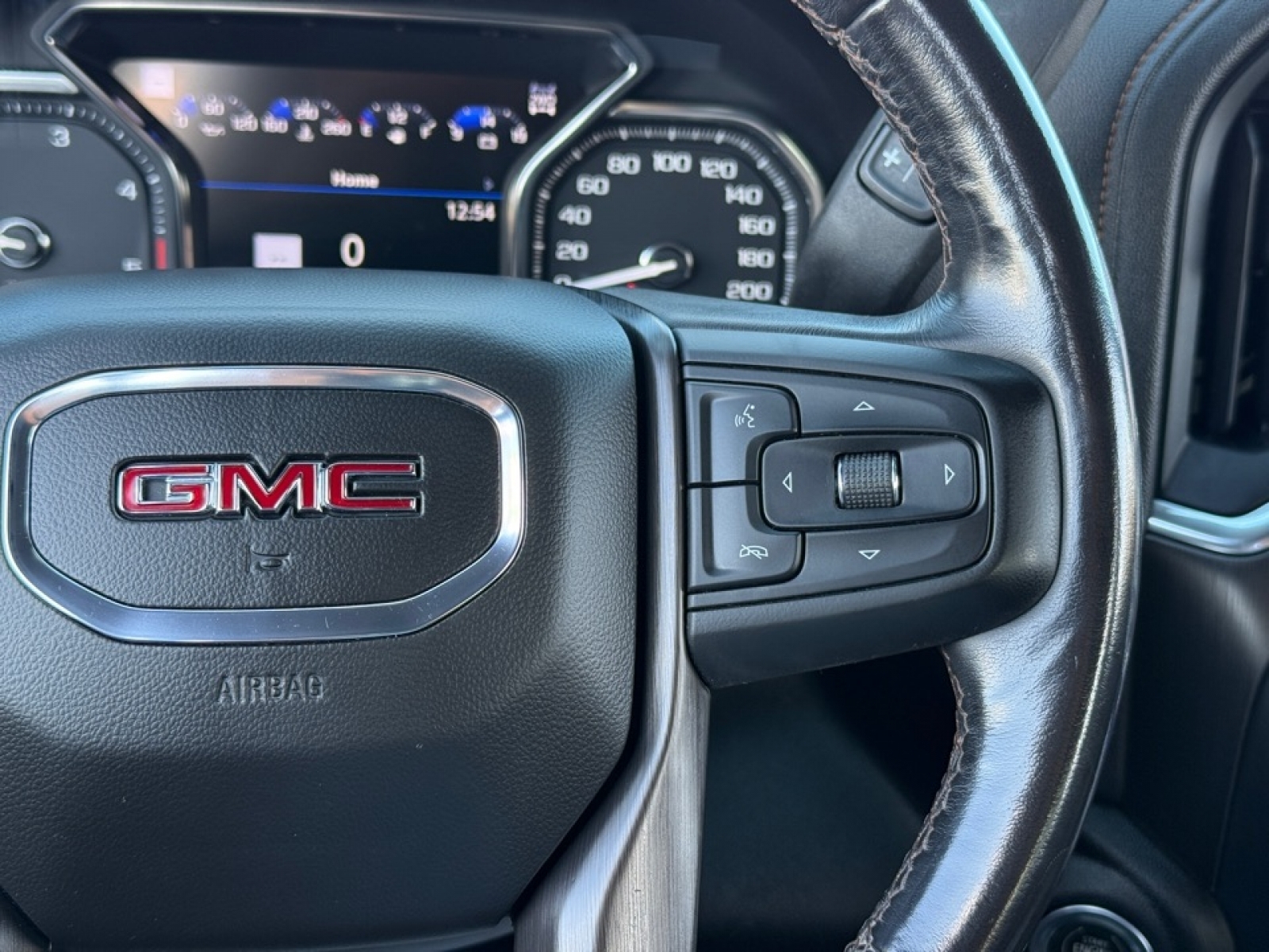 2021 GMC Sierra 2500HD 4WD Crew Cab Standard Bed AT4, 39025, Photo