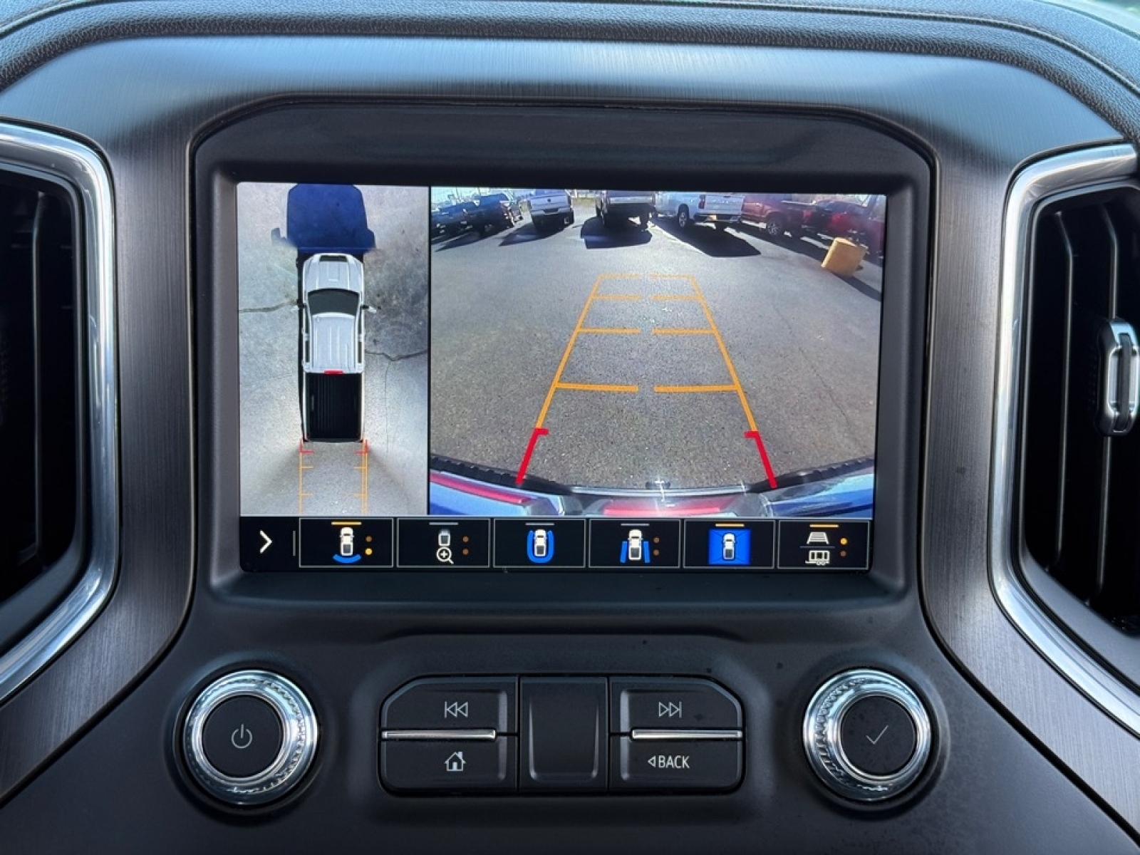 2021 GMC Sierra 2500HD 4WD Crew Cab Standard Bed AT4, 39025, Photo