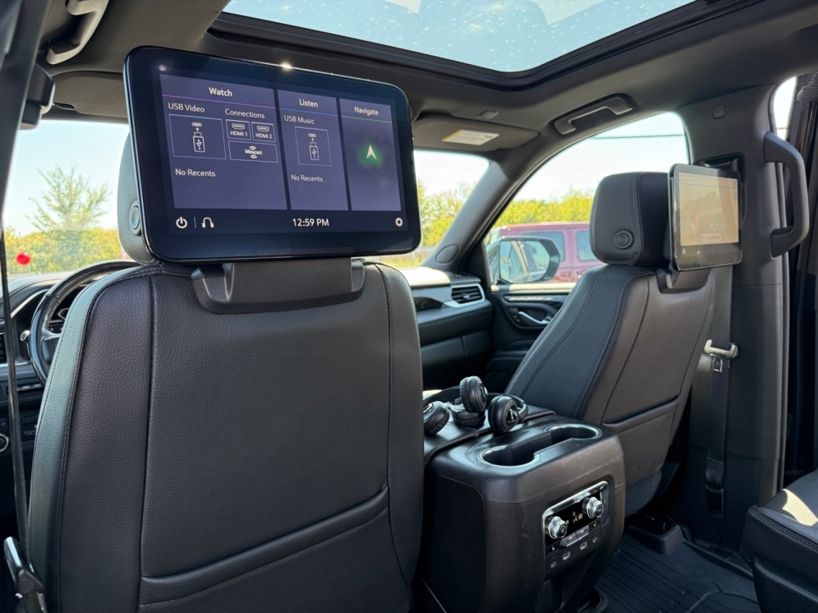 2021 GMC Yukon 4WD Denali, 38878, Photo