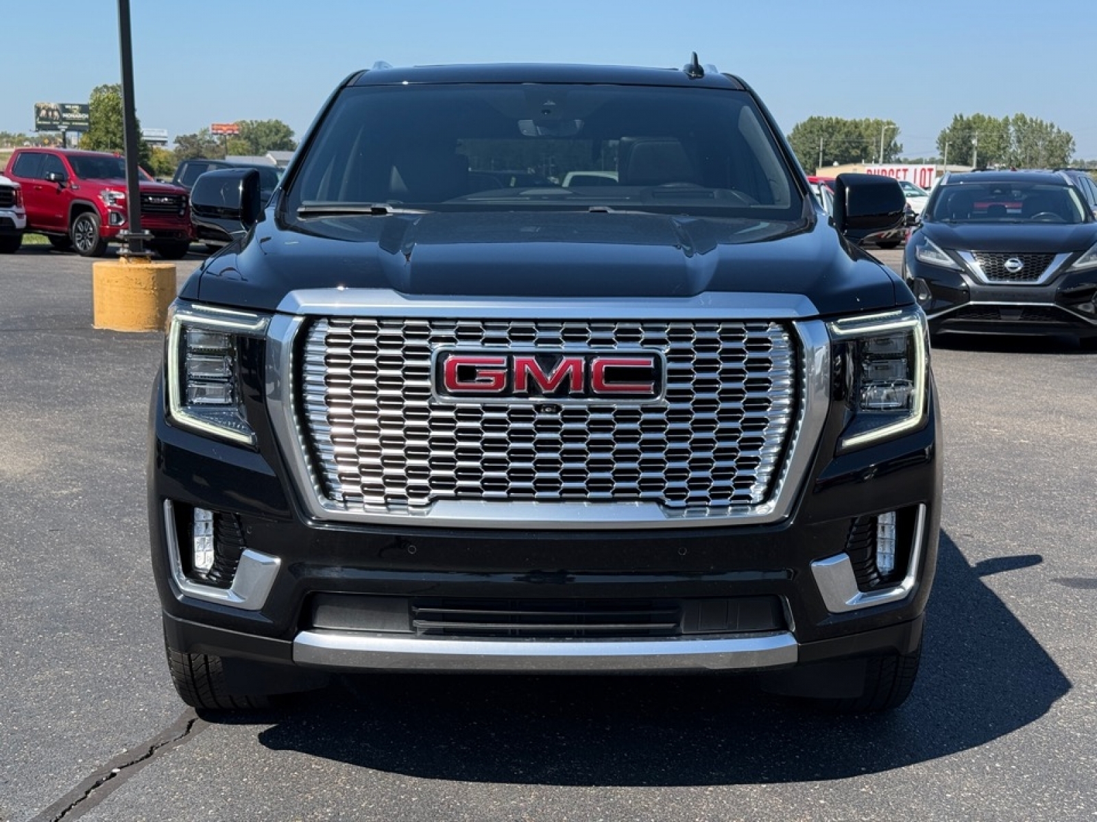 2021 Gmc Yukon Denali photo 2