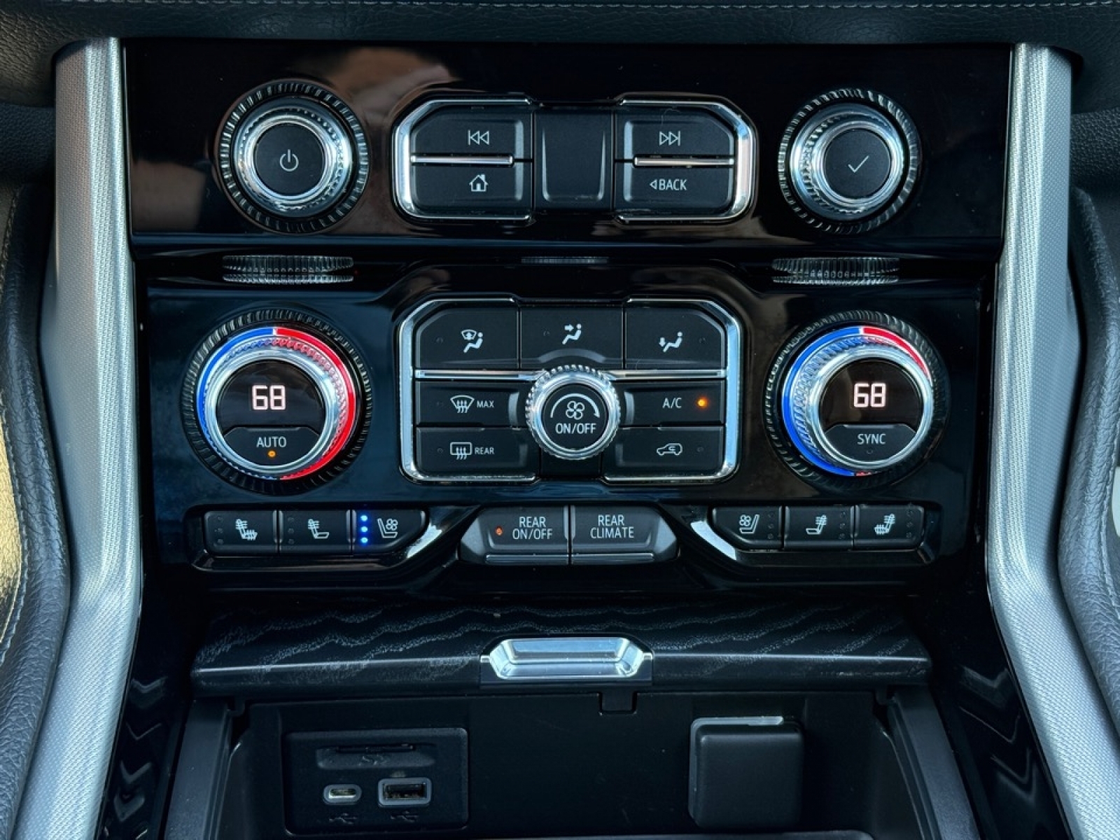 2021 Gmc Yukon Denali photo 41