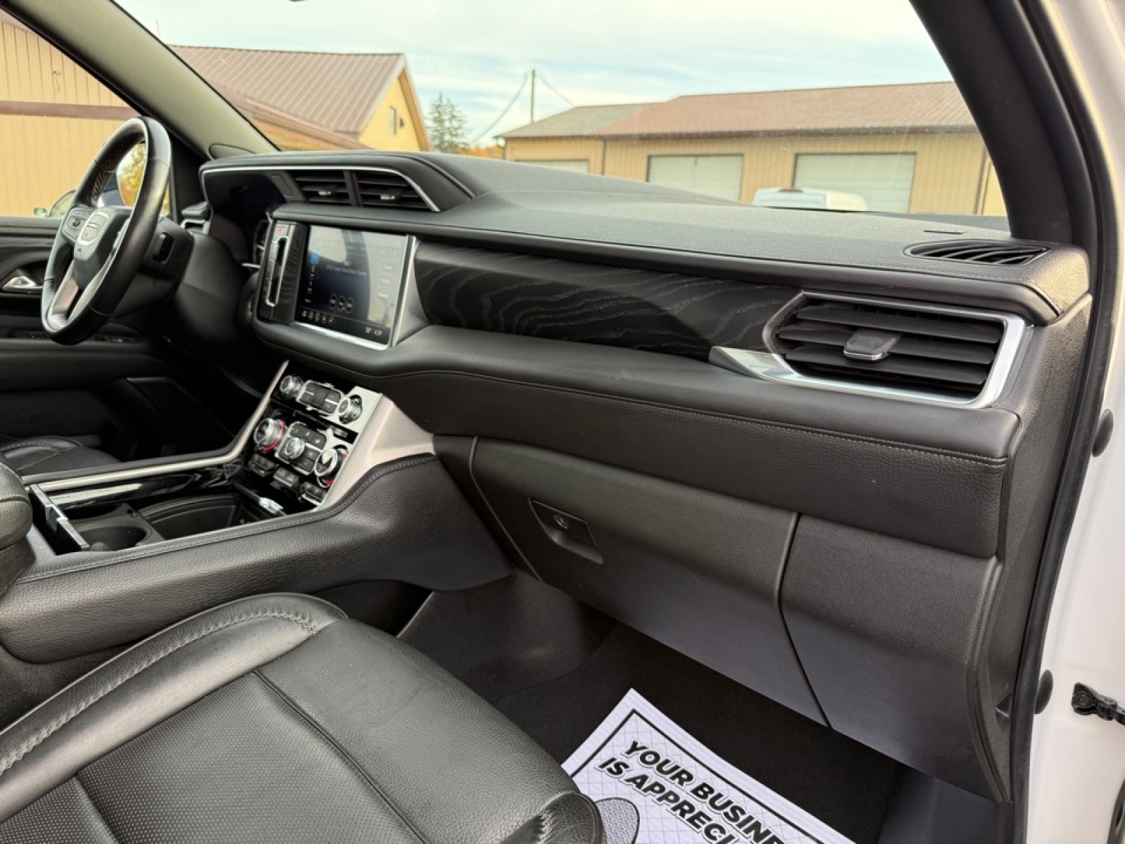 2021 GMC Yukon 4WD Denali, 39134, Photo