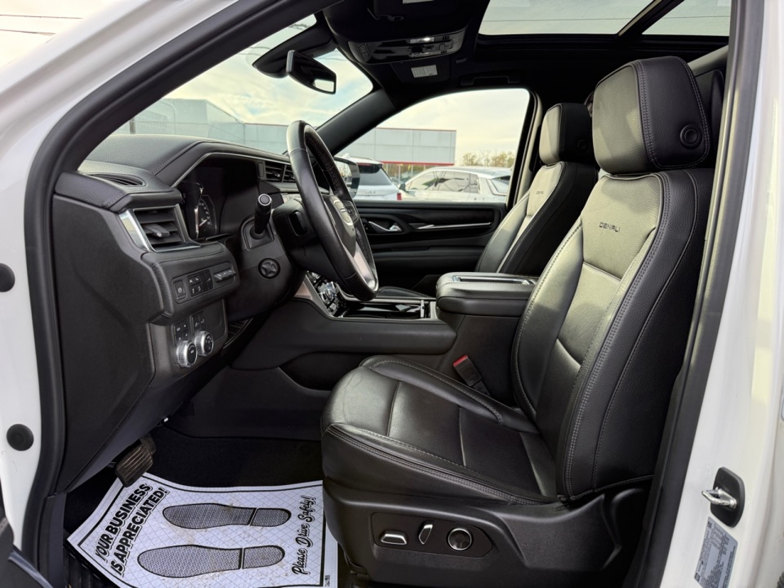 2021 GMC Yukon 4WD Denali, 39134, Photo