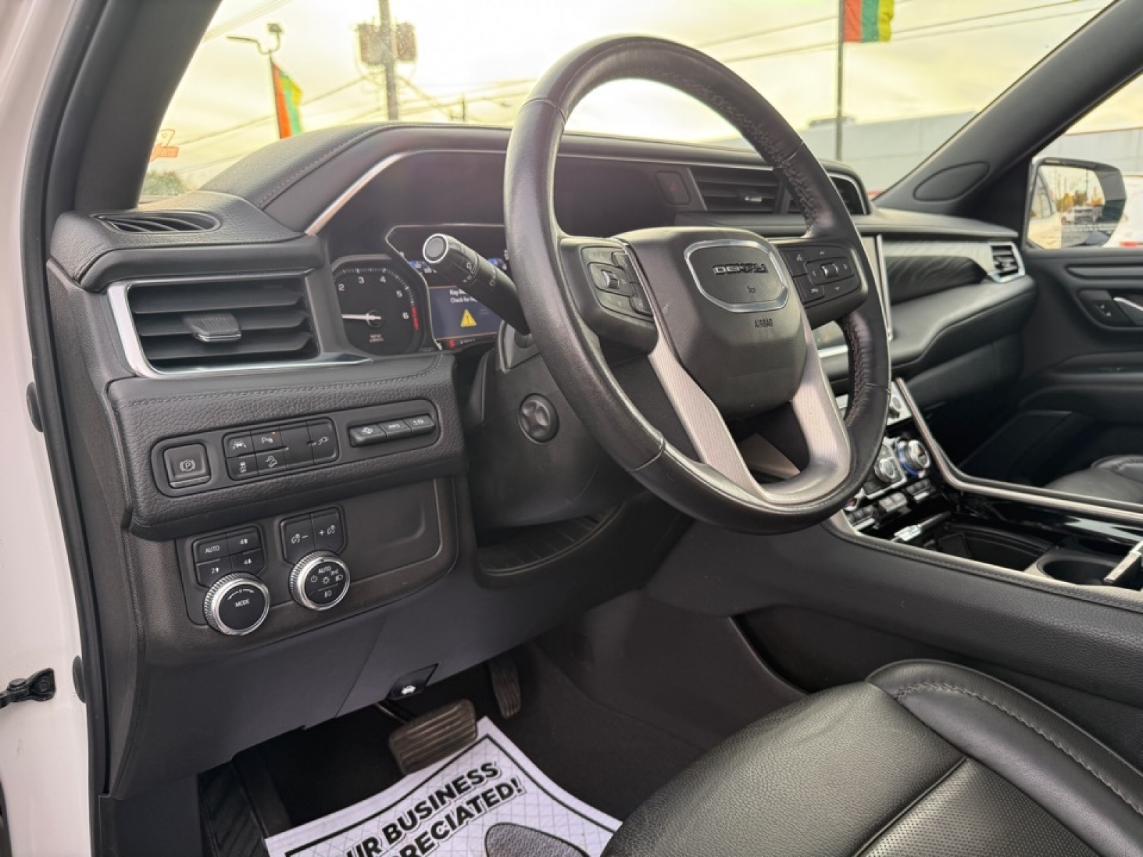 2021 GMC Yukon 4WD Denali, 39134, Photo