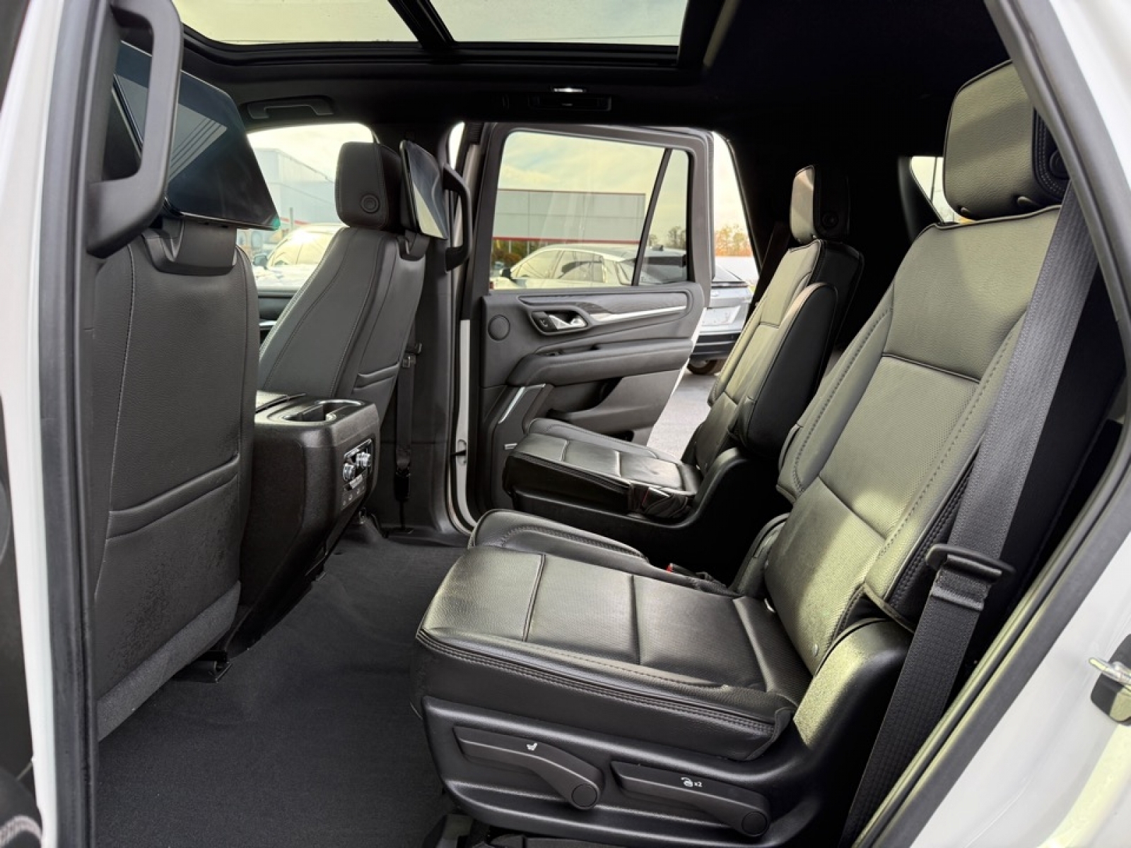 2021 GMC Yukon 4WD Denali, 39134, Photo