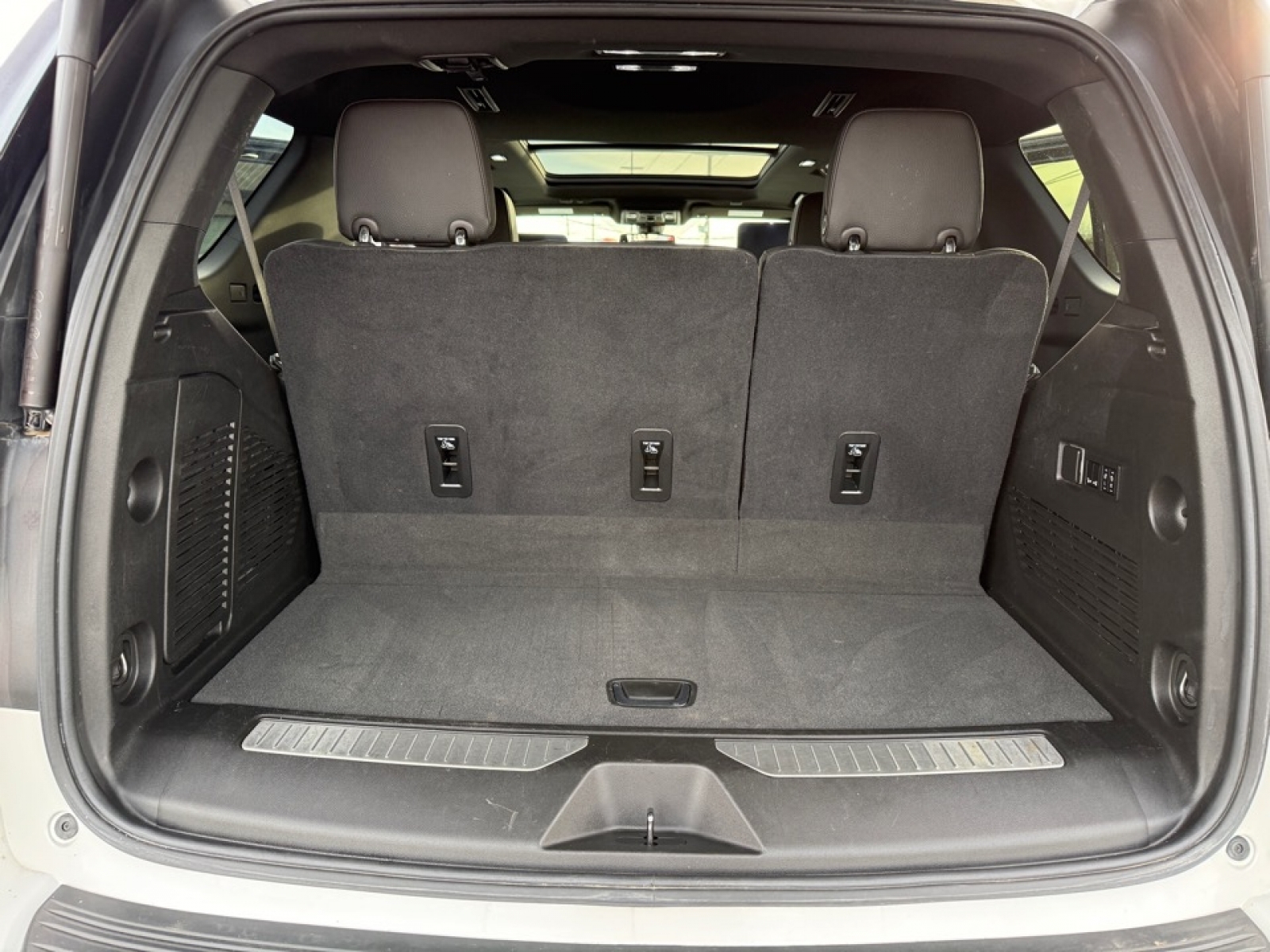 2021 GMC Yukon 4WD Denali, 39134, Photo