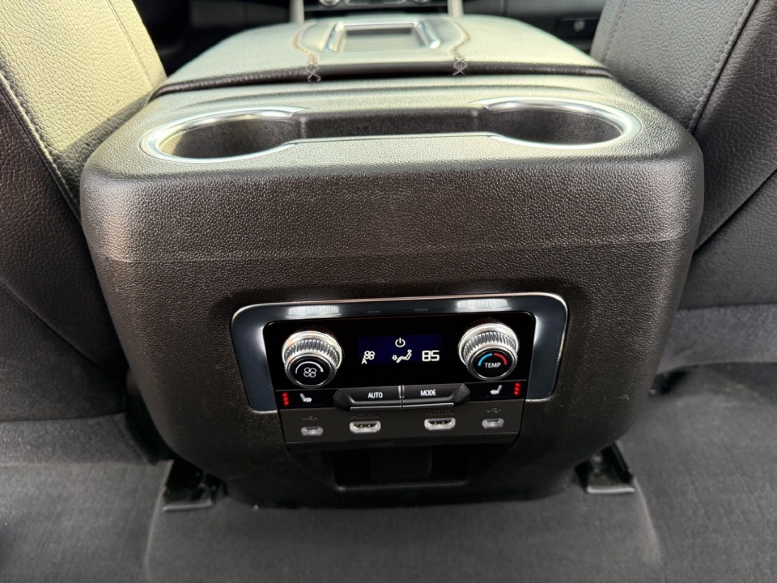 2021 GMC Yukon 4WD Denali, 39134, Photo