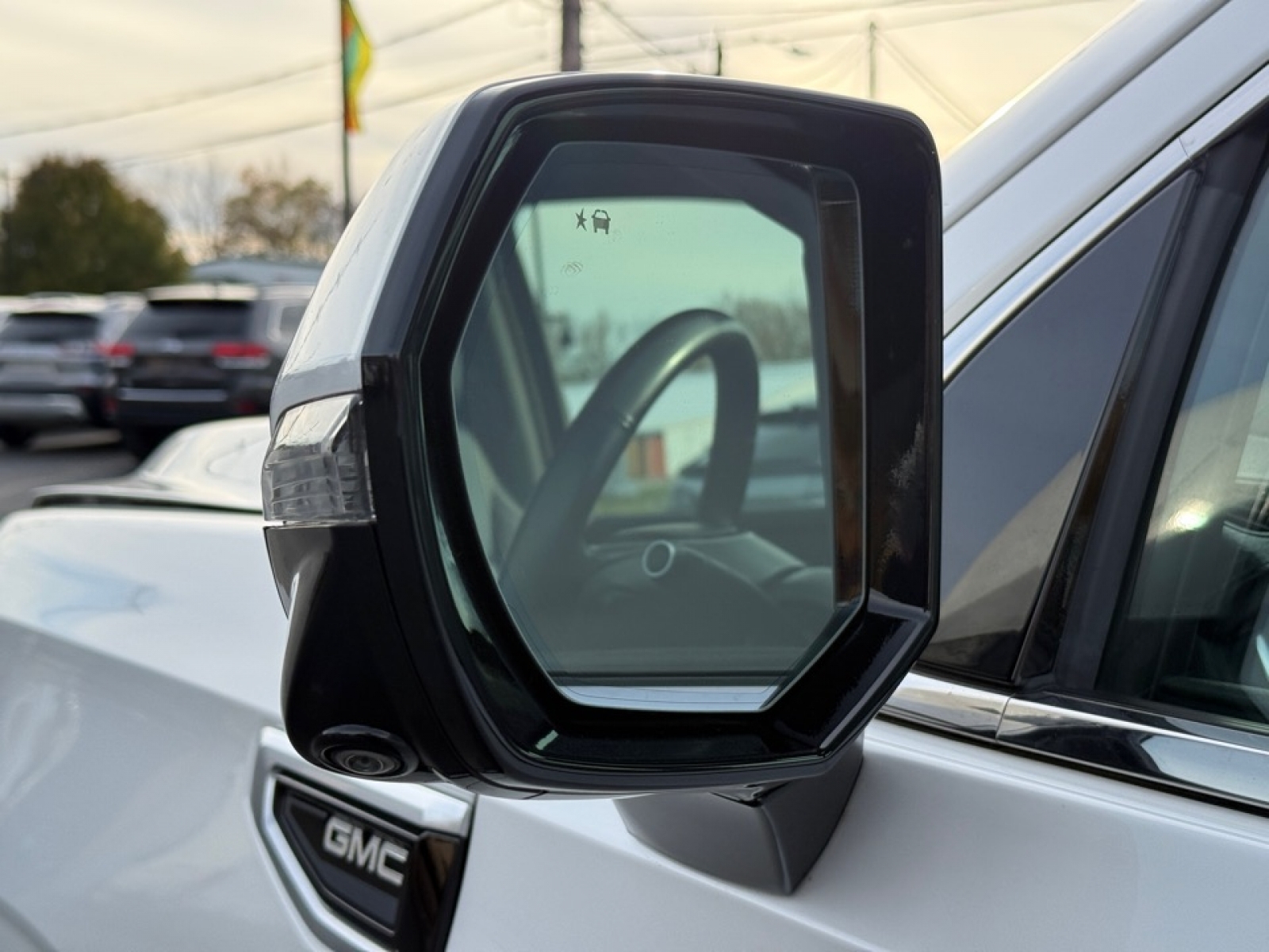 2021 GMC Yukon 4WD Denali, 39134, Photo