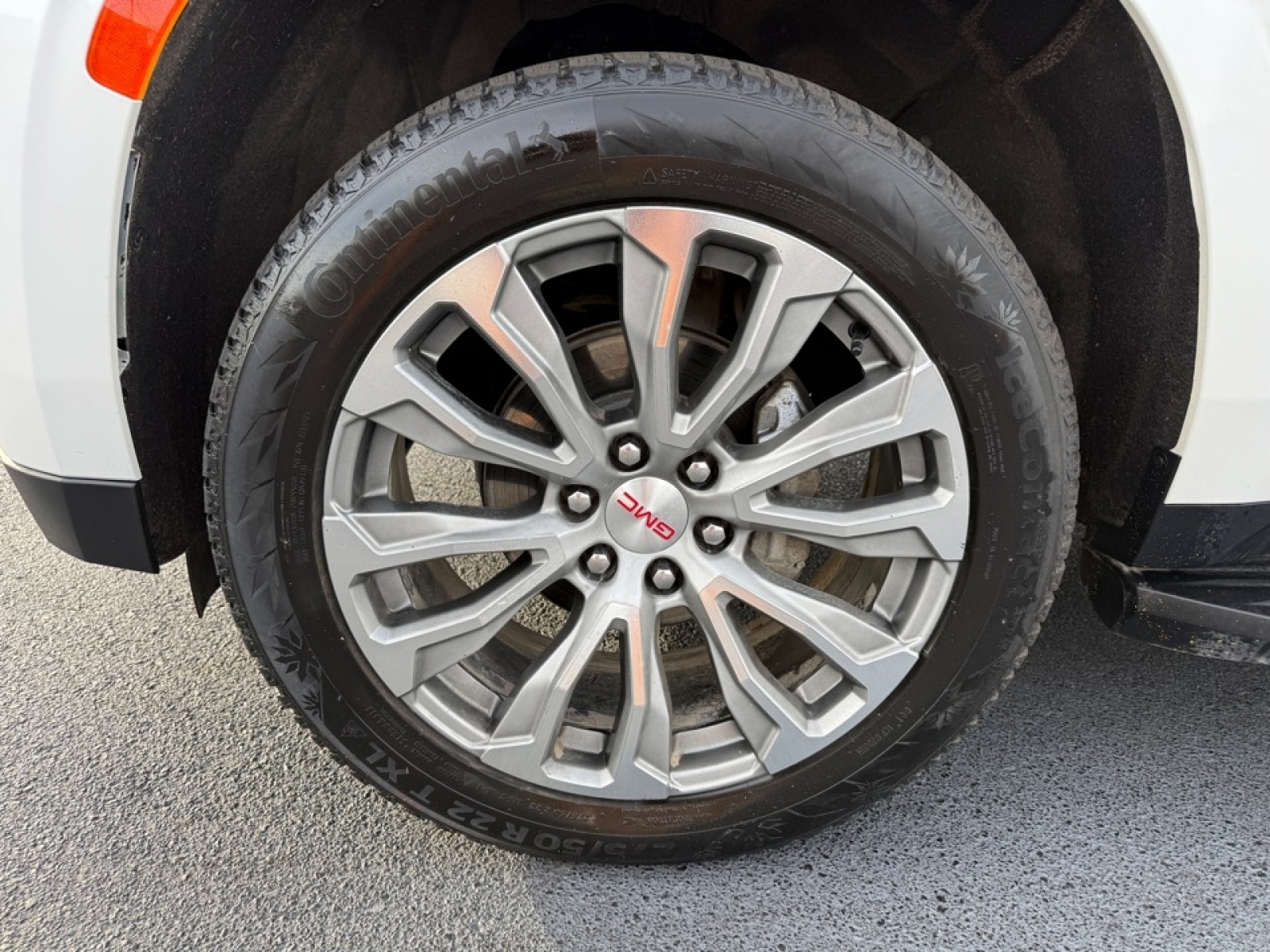 2021 GMC Yukon 4WD Denali, 39134, Photo