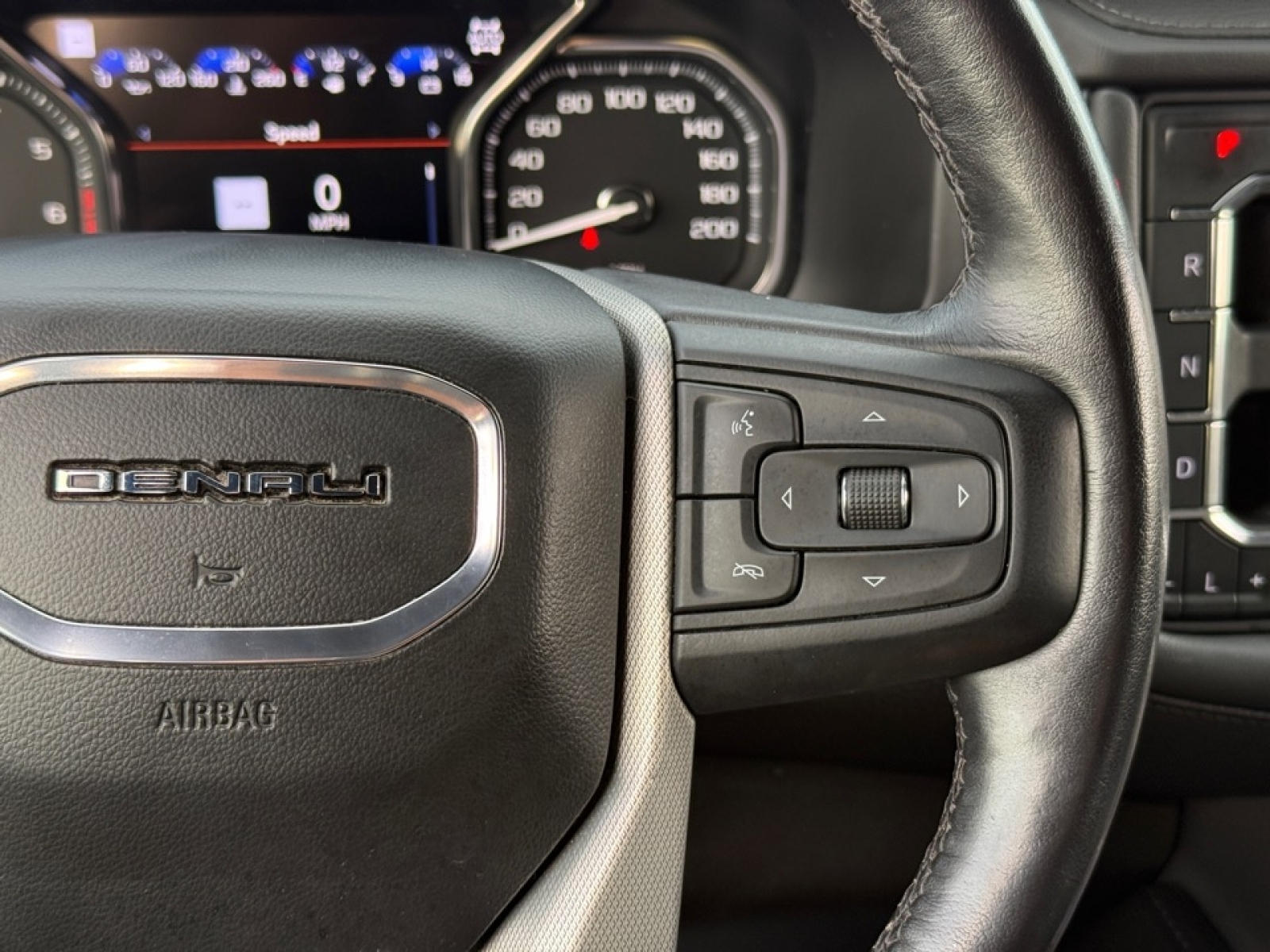 2021 GMC Yukon 4WD Denali, 39134, Photo