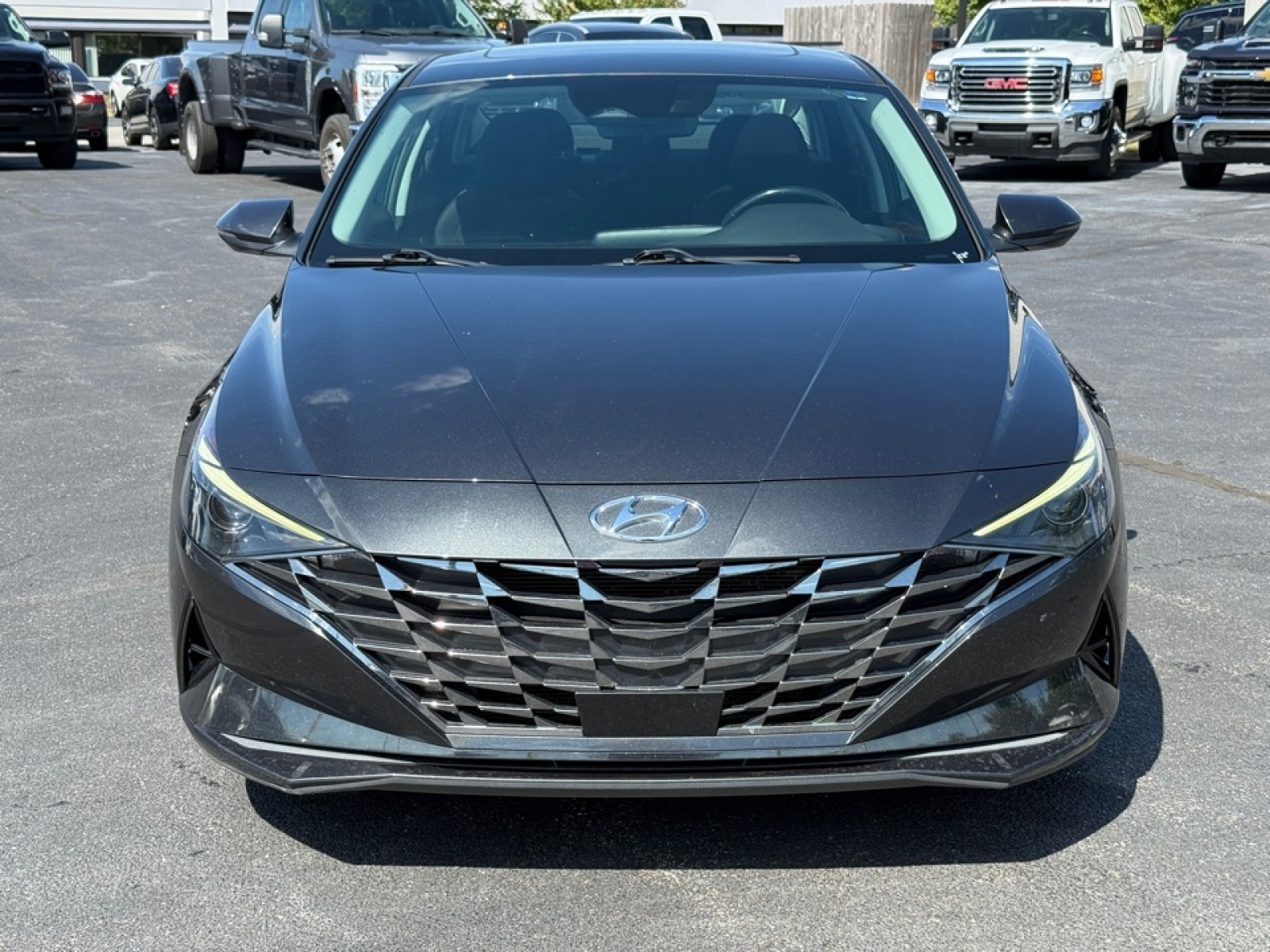2021 Hyundai Elantra SEL photo 3