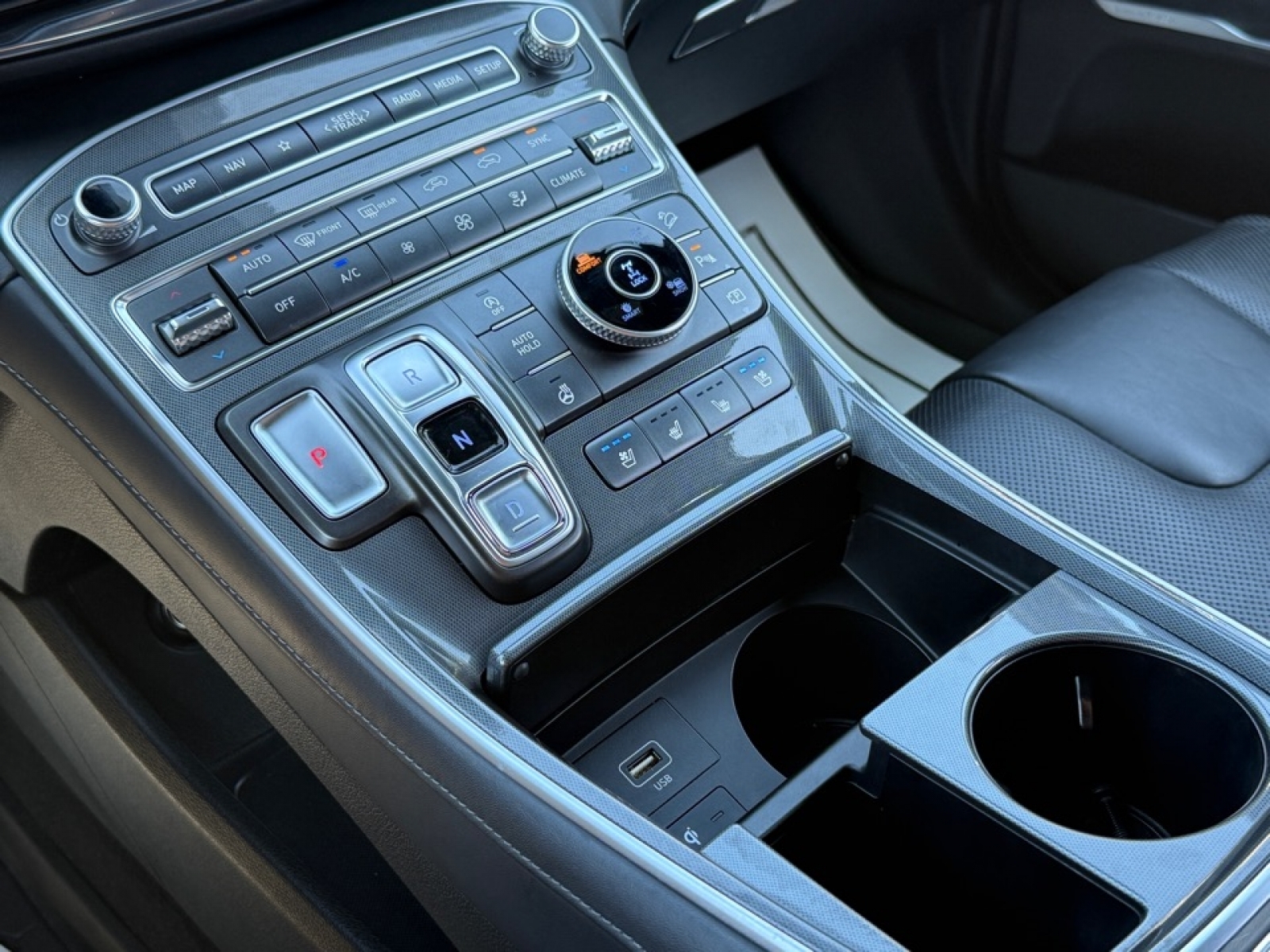 2021 Hyundai Santa Fe Calligraphy photo 29