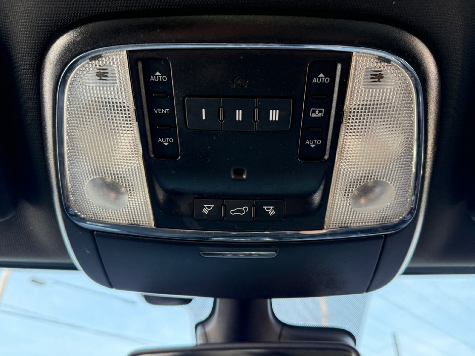 2021 Jeep Grand Cherokee 80th Anniversary 4X4, 39455, Photo