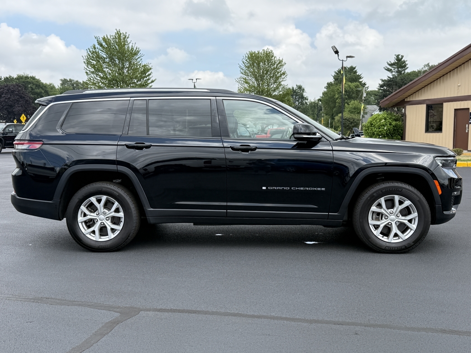 2021 Jeep Grand Cherokee Limited photo 9