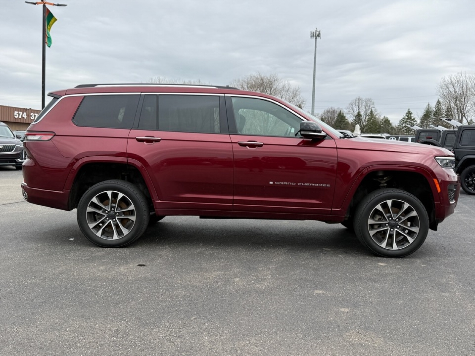 2021 Jeep Grand Cherokee L Overland 4x4, 39679, Photo