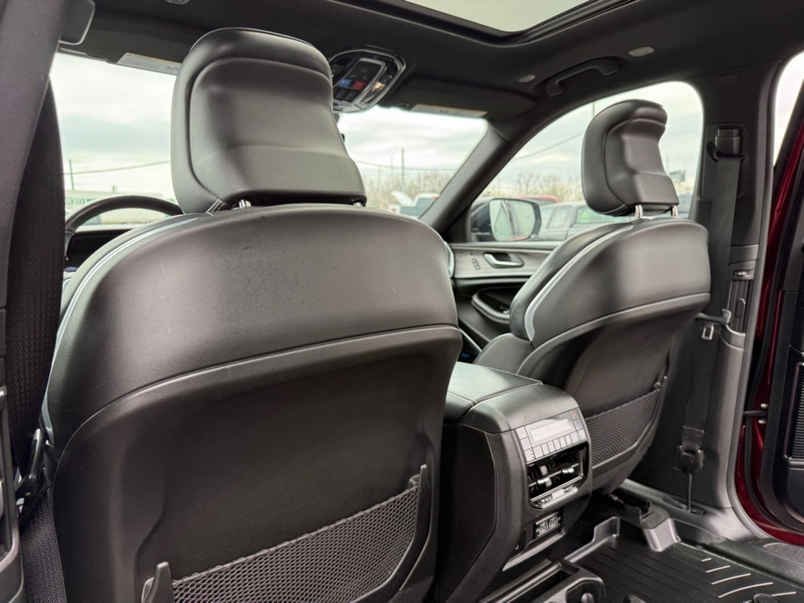 2021 Jeep Grand Cherokee L Overland 4x4, 39679, Photo