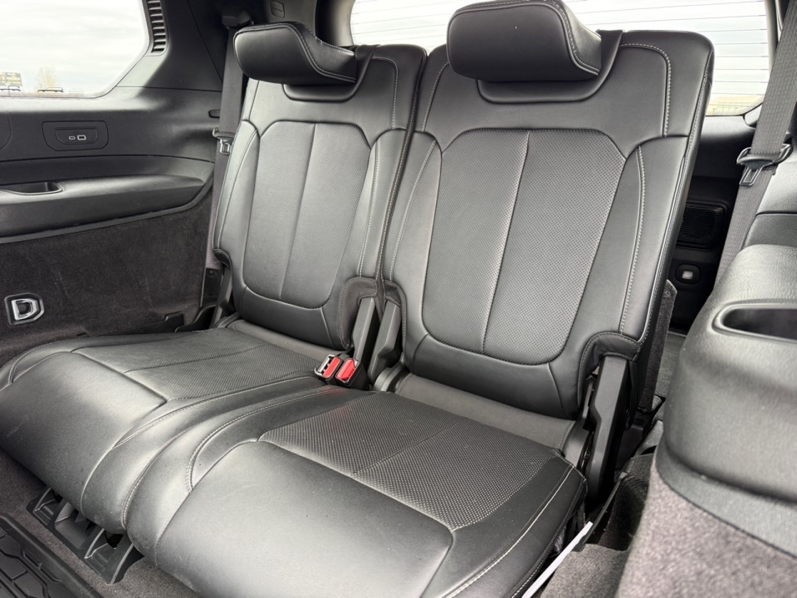 2021 Jeep Grand Cherokee L Overland 4x4, 39679, Photo