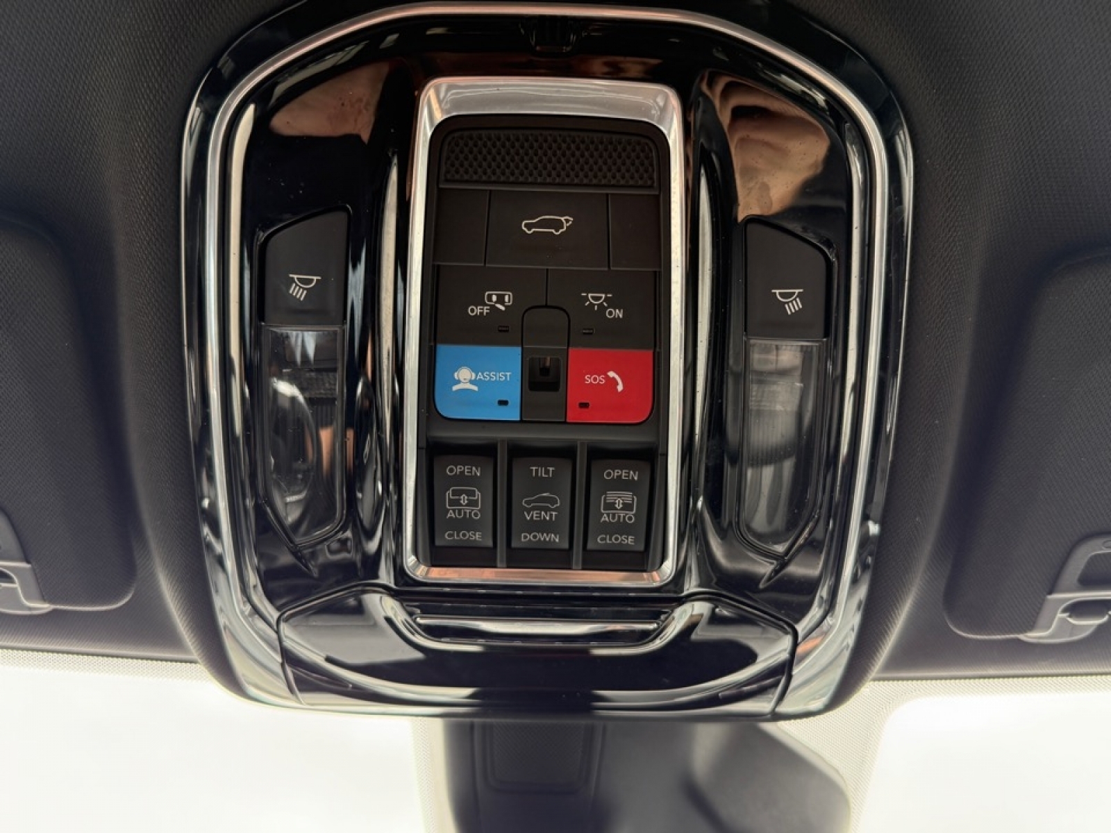 2021 Jeep Grand Cherokee L Overland 4x4, 39679, Photo