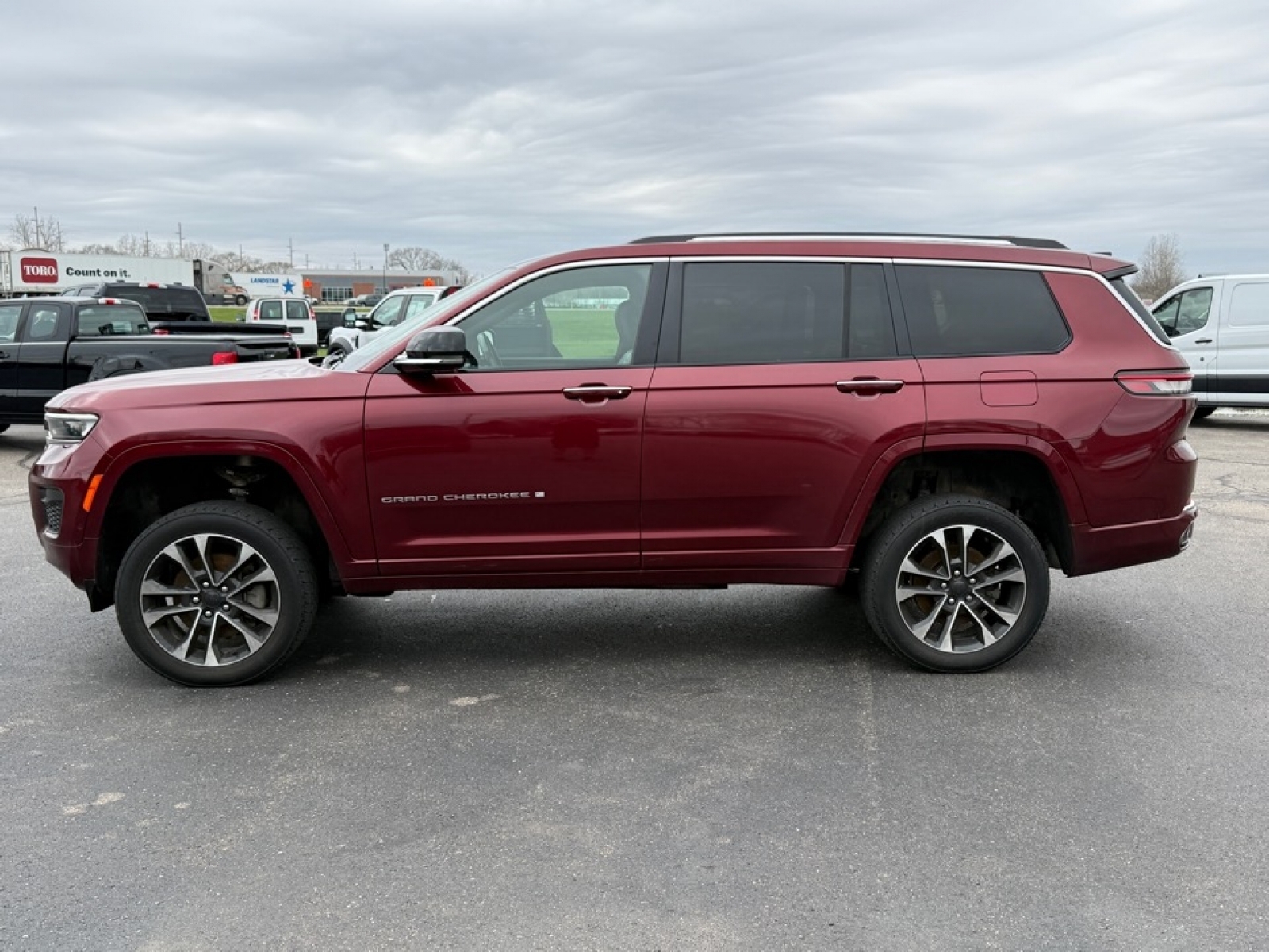 2021 Jeep Grand Cherokee L Overland 4x4, 39679, Photo