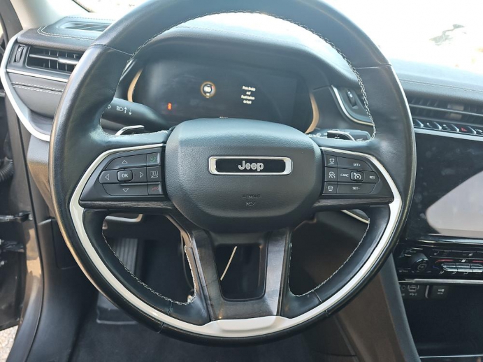 2021 Jeep Grand Cherokee L Limited 4x4, 39880, Photo