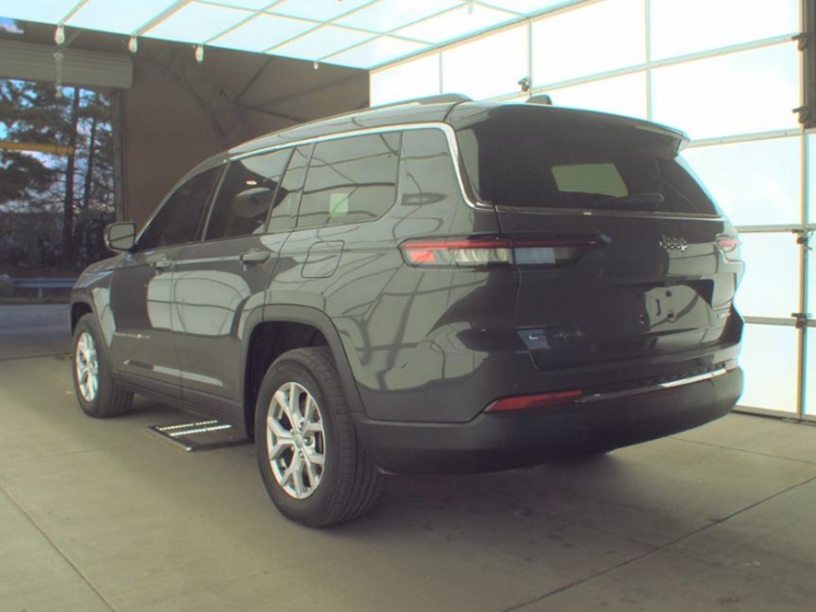 2021 Jeep Grand Cherokee L Limited 4x4, 39880, Photo