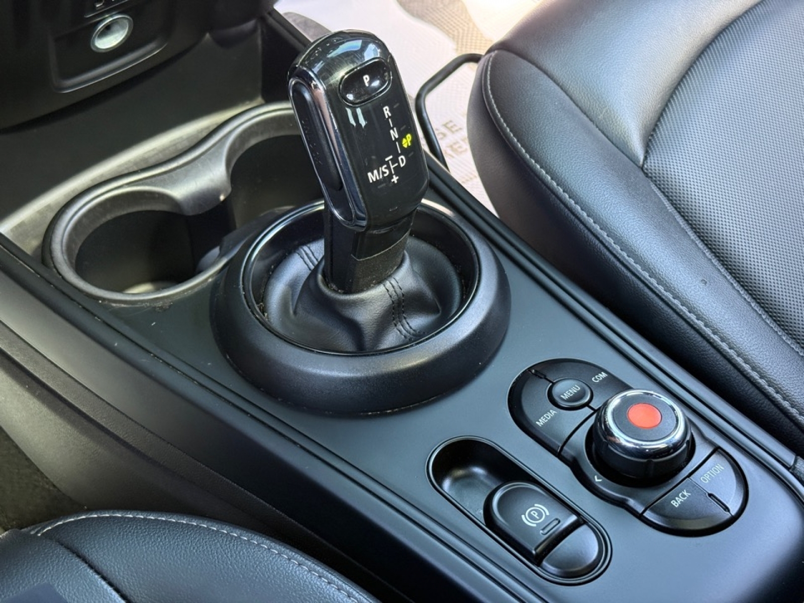 2021 MINI Countryman Oxford Edition, 39777, Photo