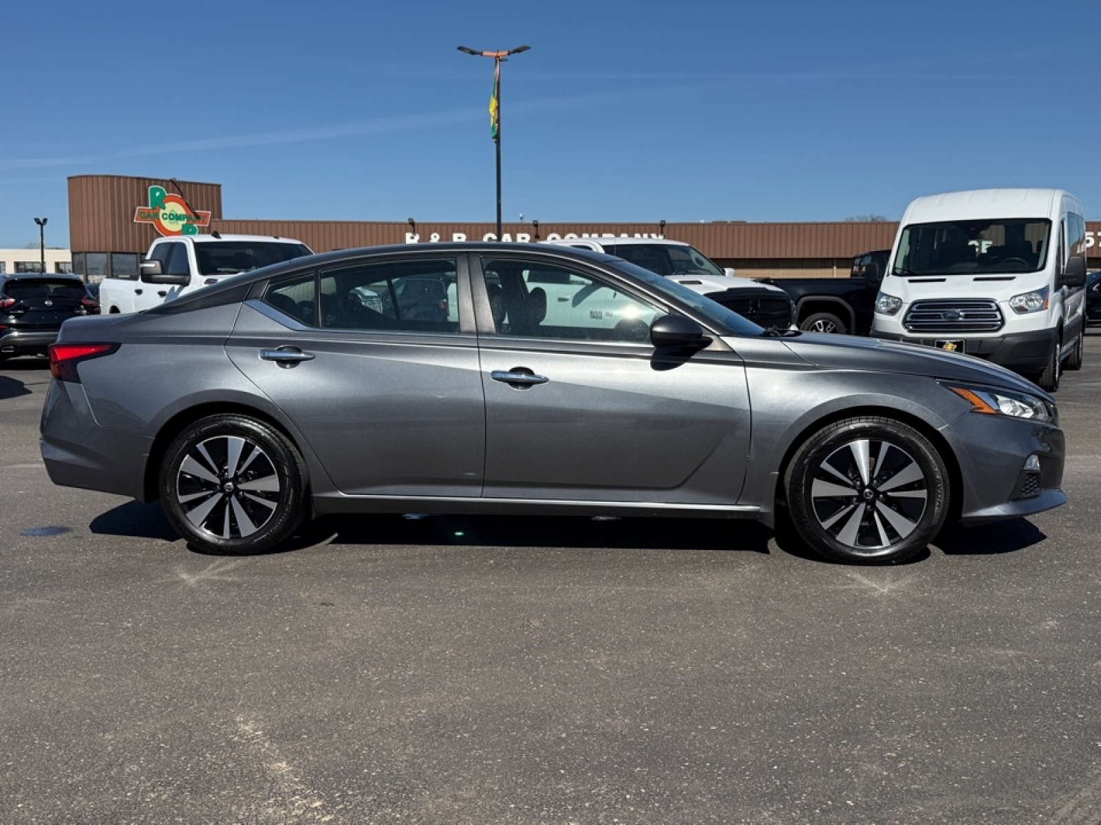 2021 Nissan Altima SV FWD, 39479, Photo