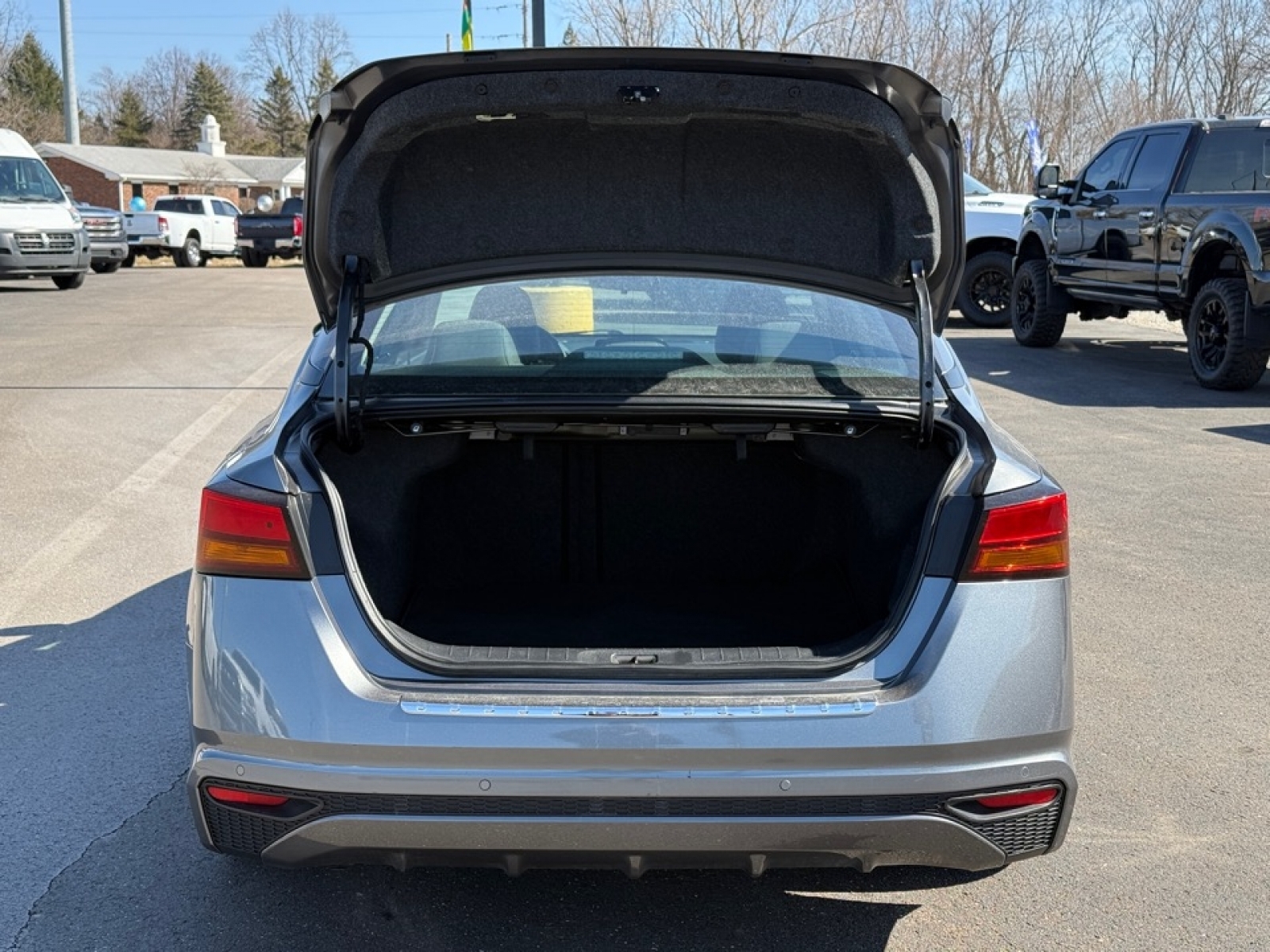 2021 Nissan Altima SV FWD, 39479, Photo