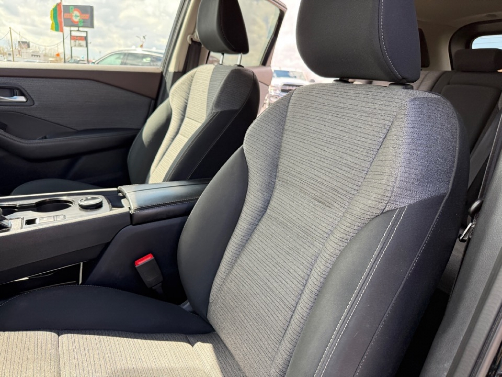 2021 Nissan Rogue SV Intelligent AWD, 39752, Photo