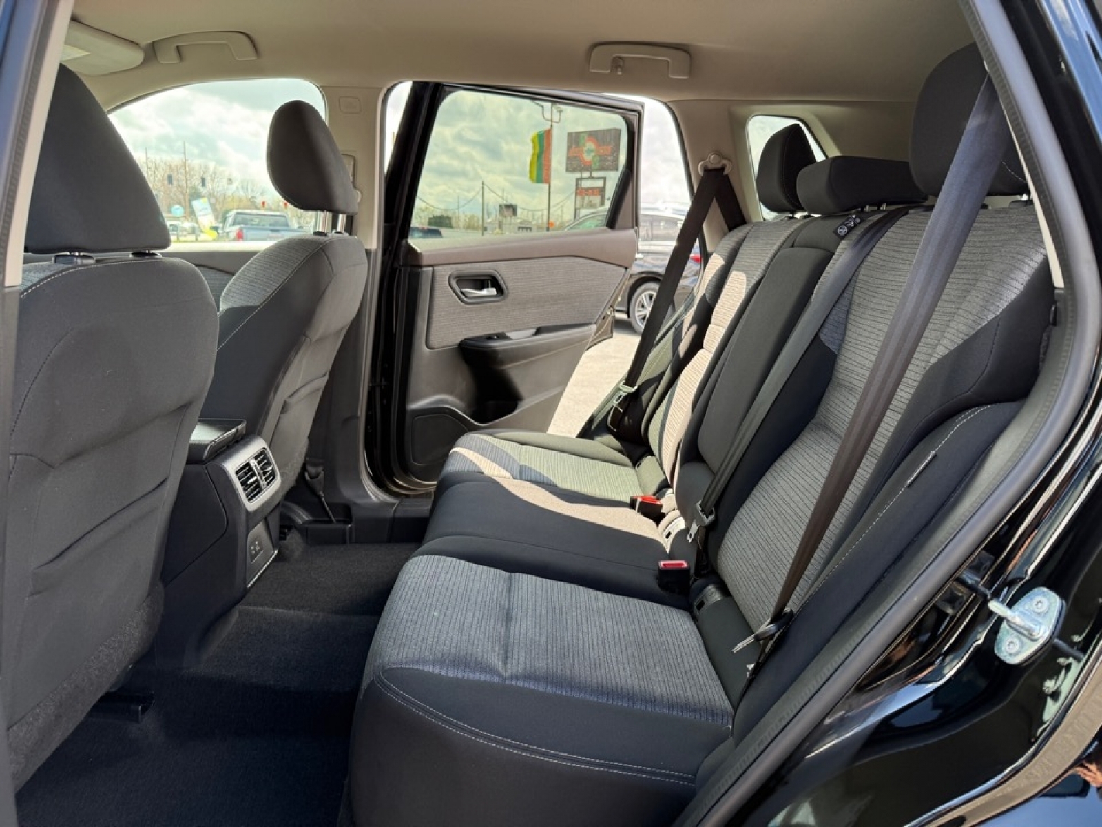 2021 Nissan Rogue SV Intelligent AWD, 39752, Photo