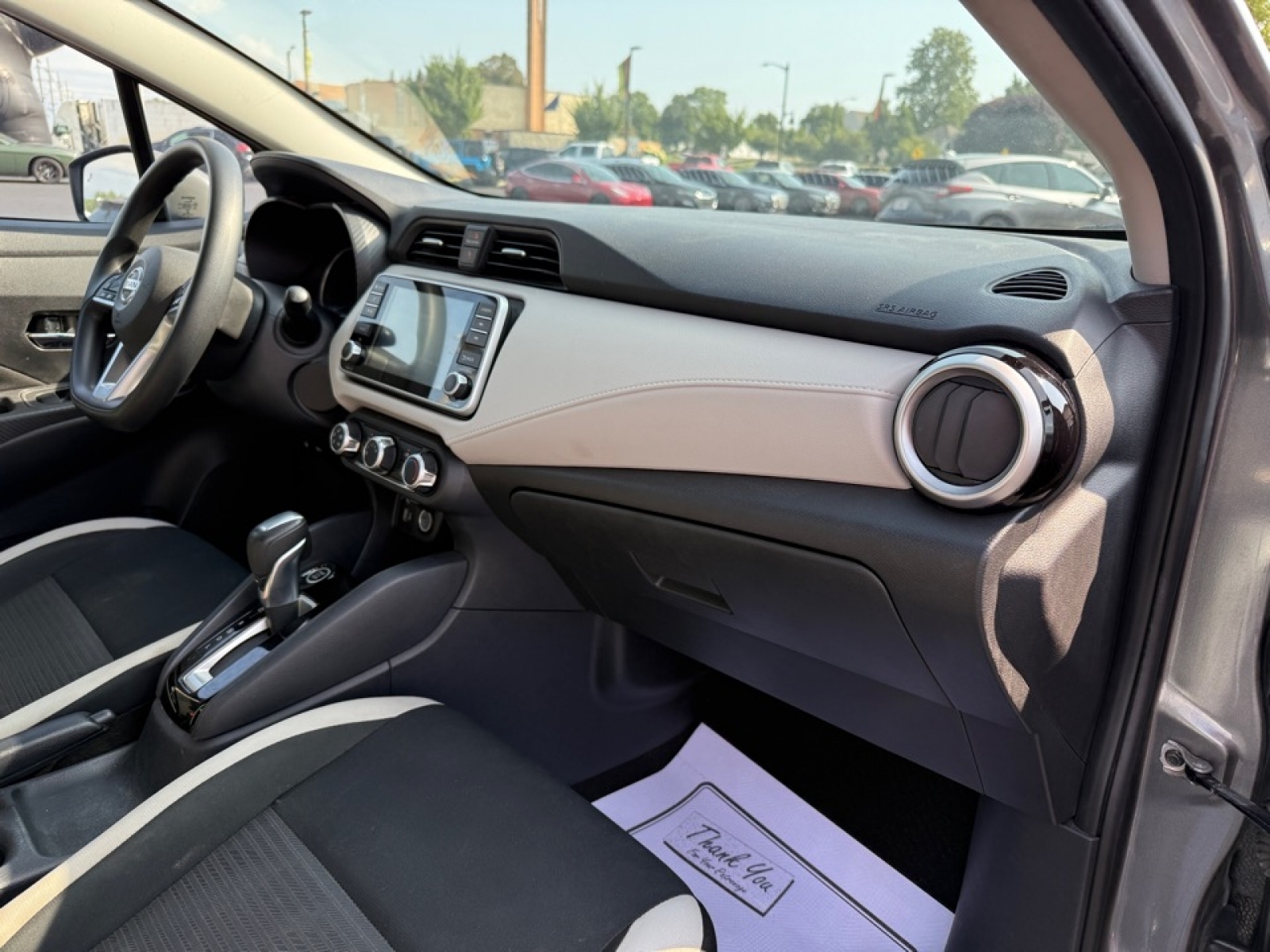 2021 Nissan Versa SV photo 9