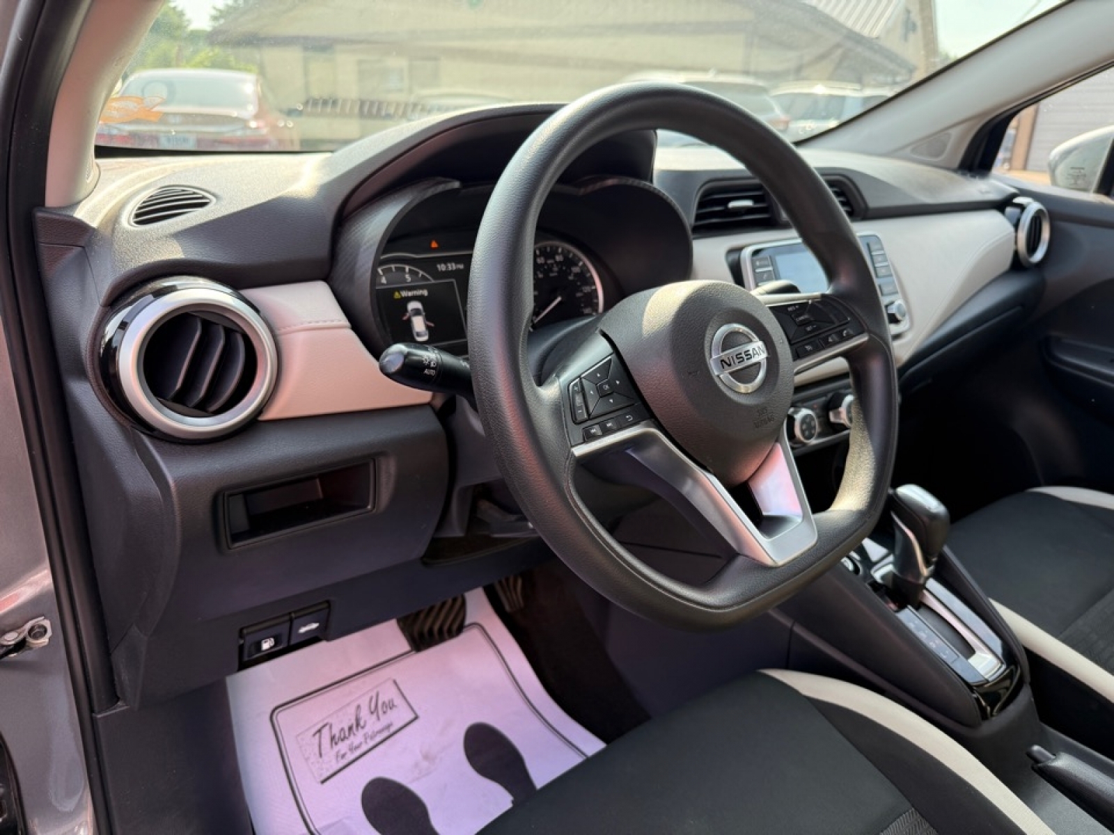 2021 Nissan Versa SV photo 10