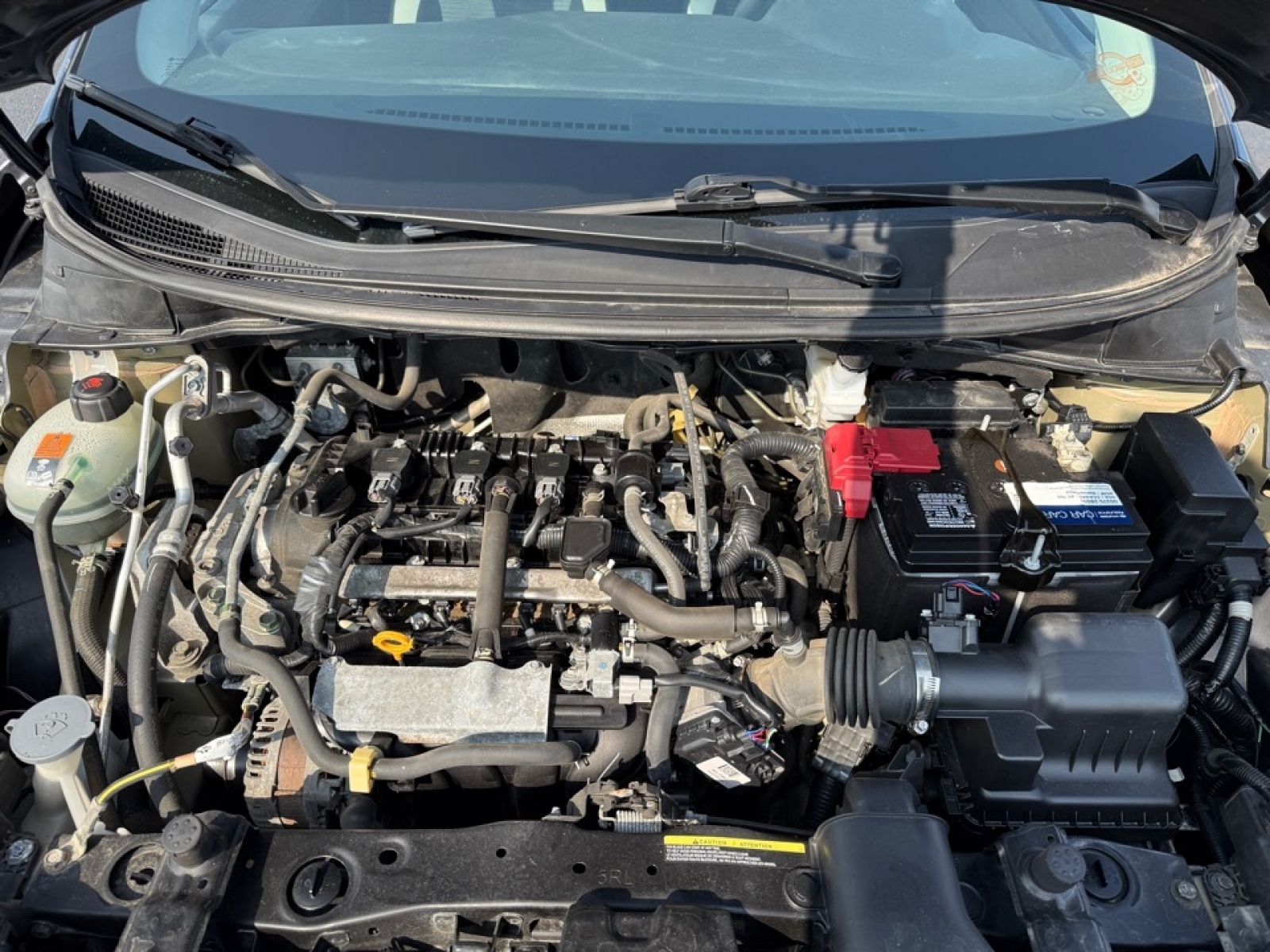 2021 Nissan Versa SV photo 32