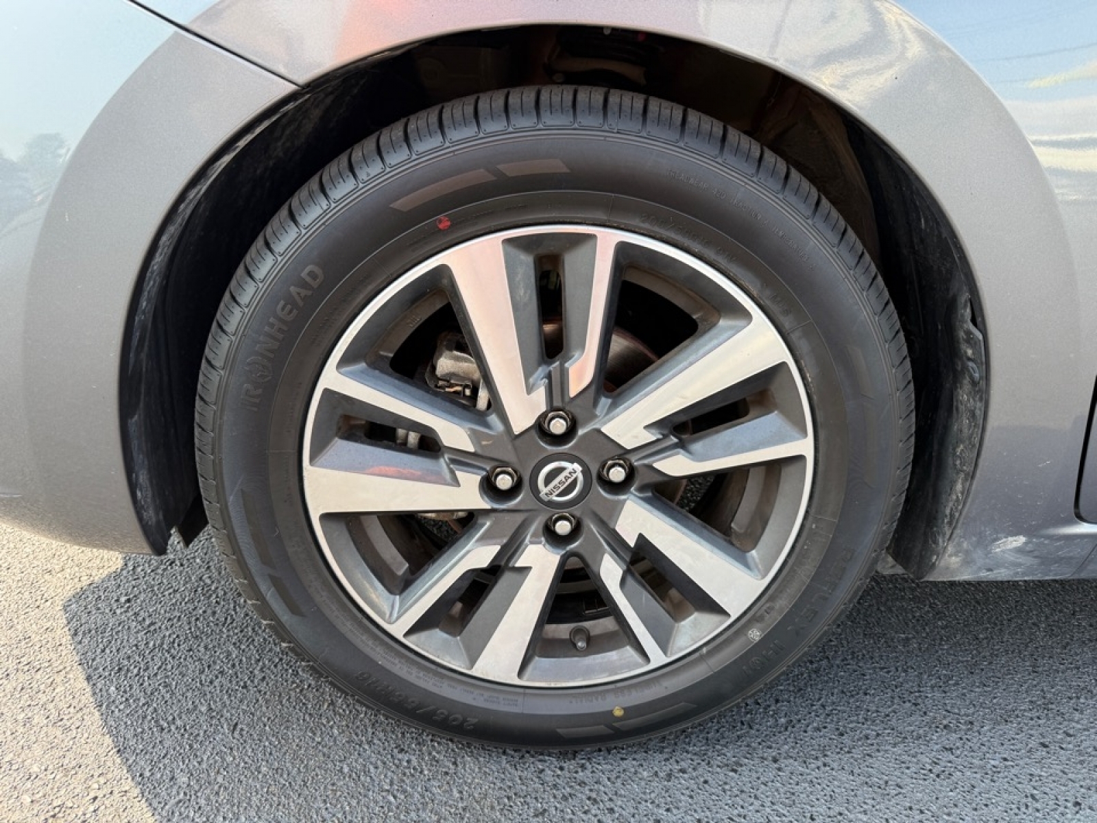 2021 Nissan Versa SV photo 29