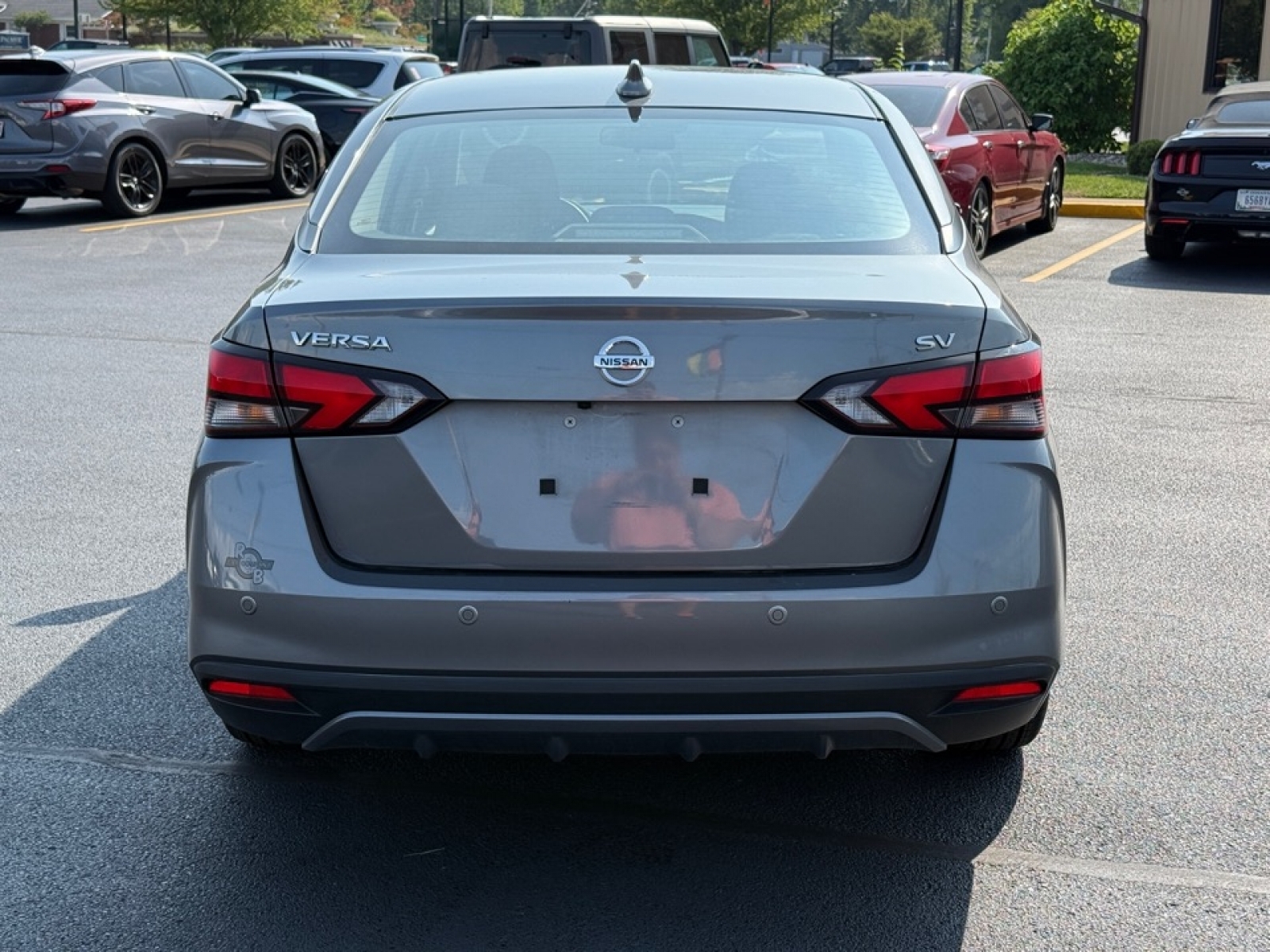 2021 Nissan Versa SV photo 4