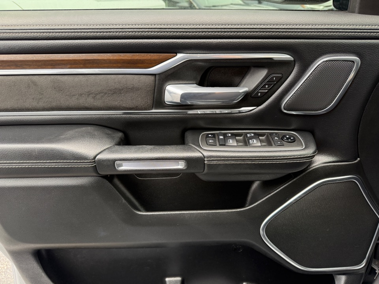 2021 Ram 1500 Laramie Crew Cab 4x4 6'4